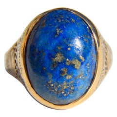 Vintage Lapis Lazuli 9.32 Carat Cabochon Egyptian Revival 14 Karat Gold Ring