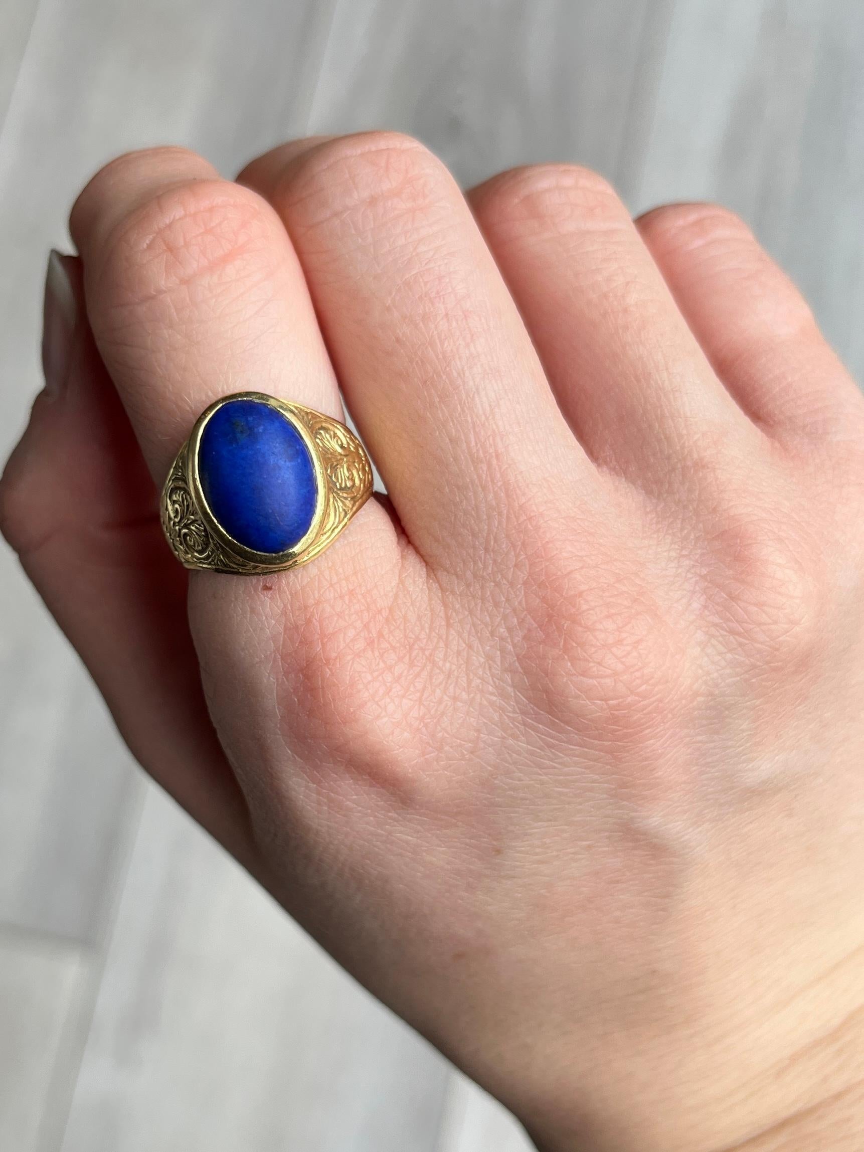 Modern Vintage Lapis Lazuli an 18 Carat Gold Signet Ring
