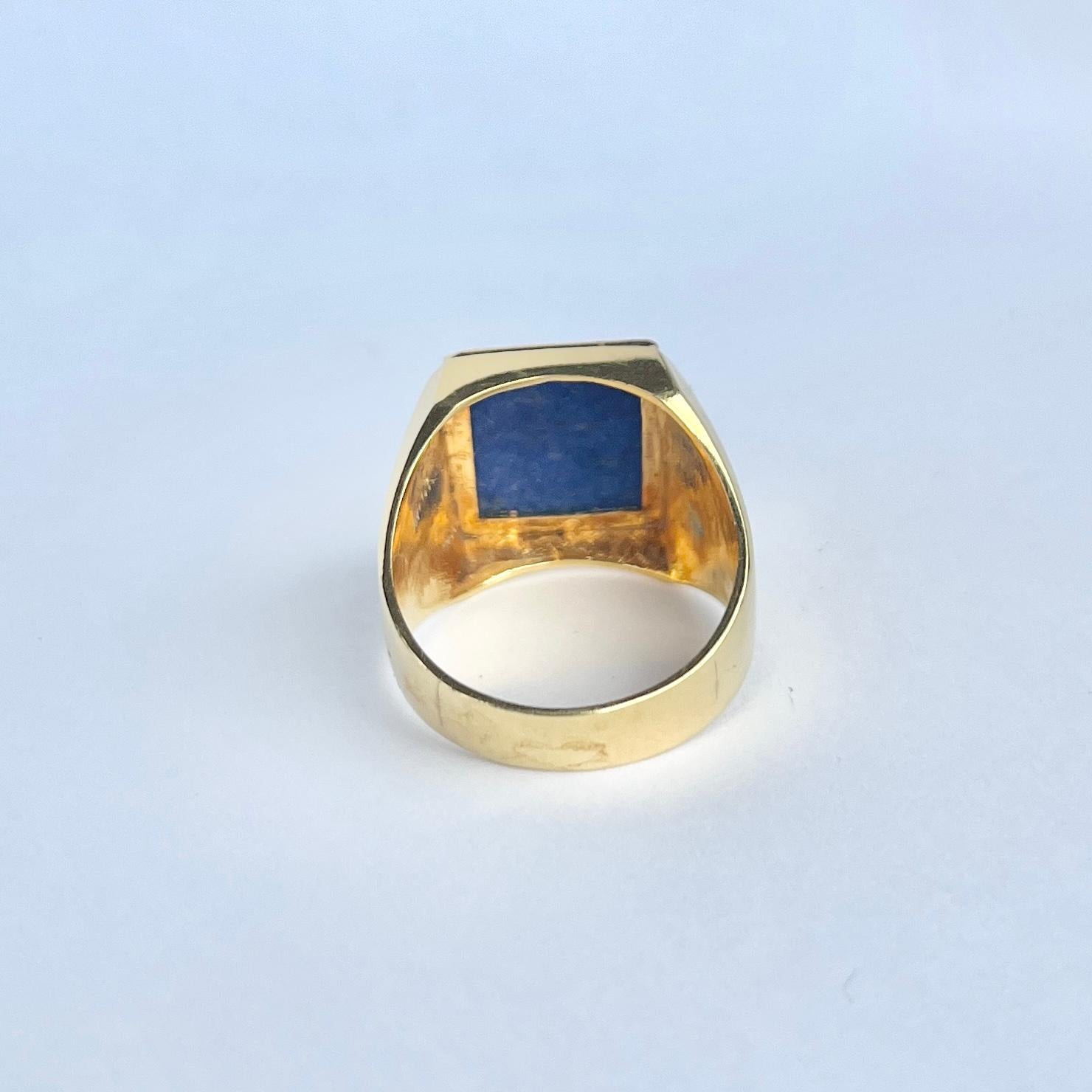 Round Cut Vintage Lapis Lazuli and 18 Carat Gold Signet Ring For Sale