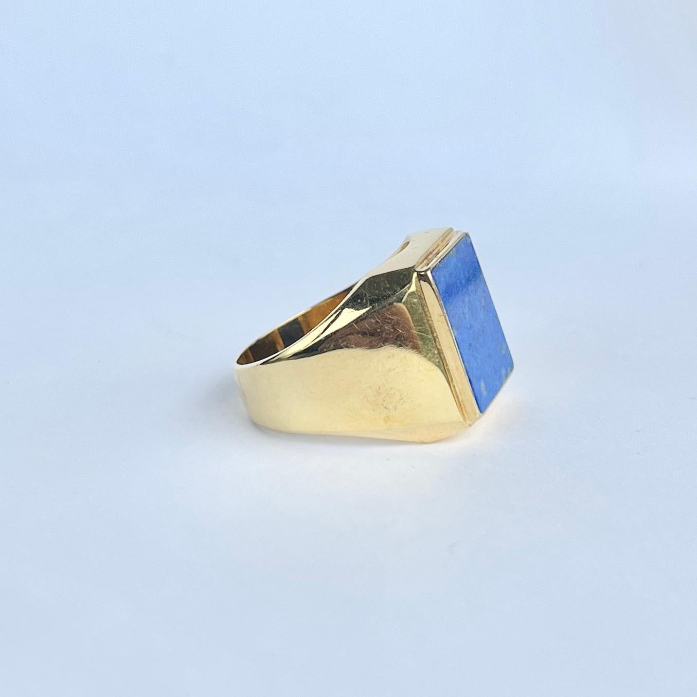 Vintage Lapis Lazuli and 18 Carat Gold Signet Ring In Good Condition For Sale In Chipping Campden, GB