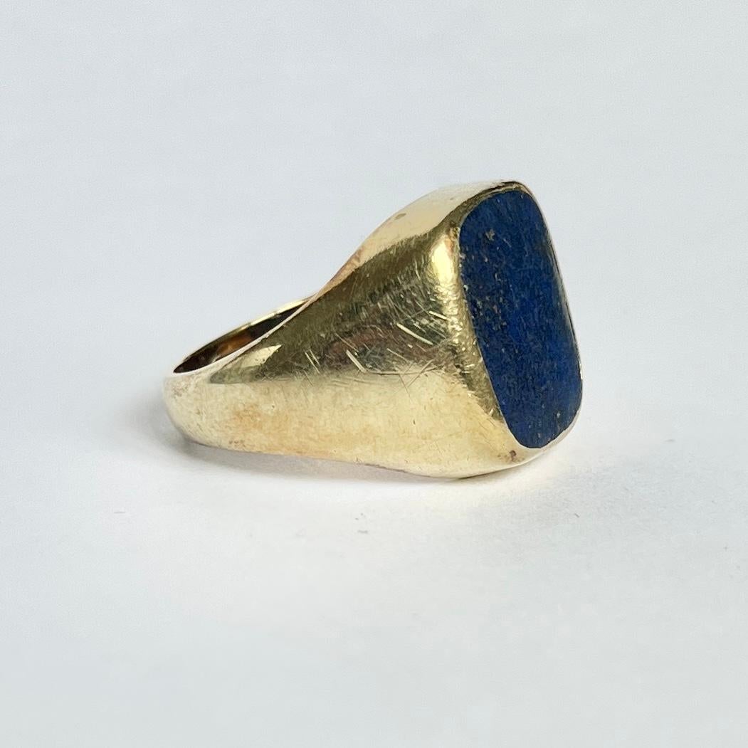 Women's or Men's Vintage Lapis Lazuli and 9 Carat Gold Signet Ring For Sale