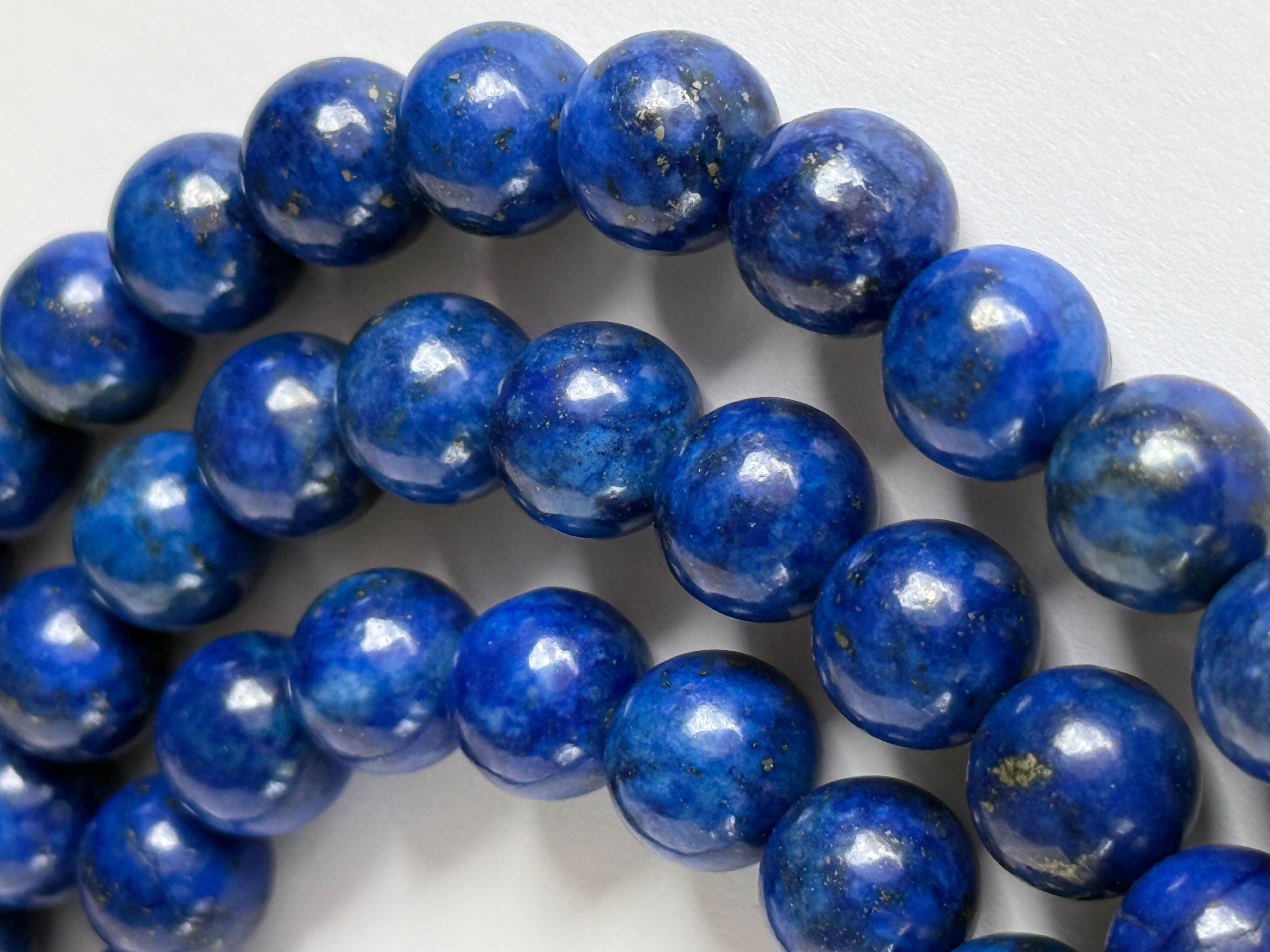 Cabochon Vintage Lapis Lazuli Beaded Necklace For Sale