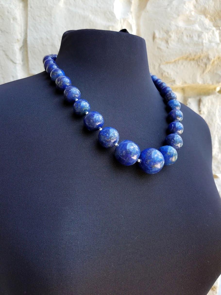 Halskette mit Lapislazuli (Perle) im Angebot