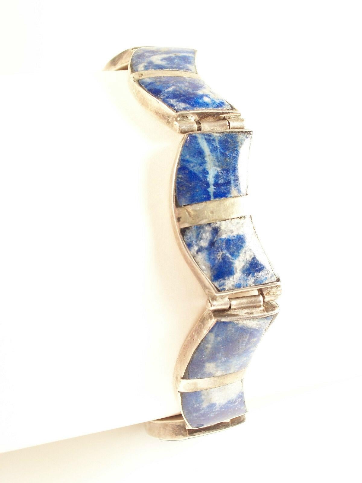 Modernist Vintage Lapis Lazuli & Silver Bracelet, 980 Silver, Mexico, Mid-20th Century For Sale