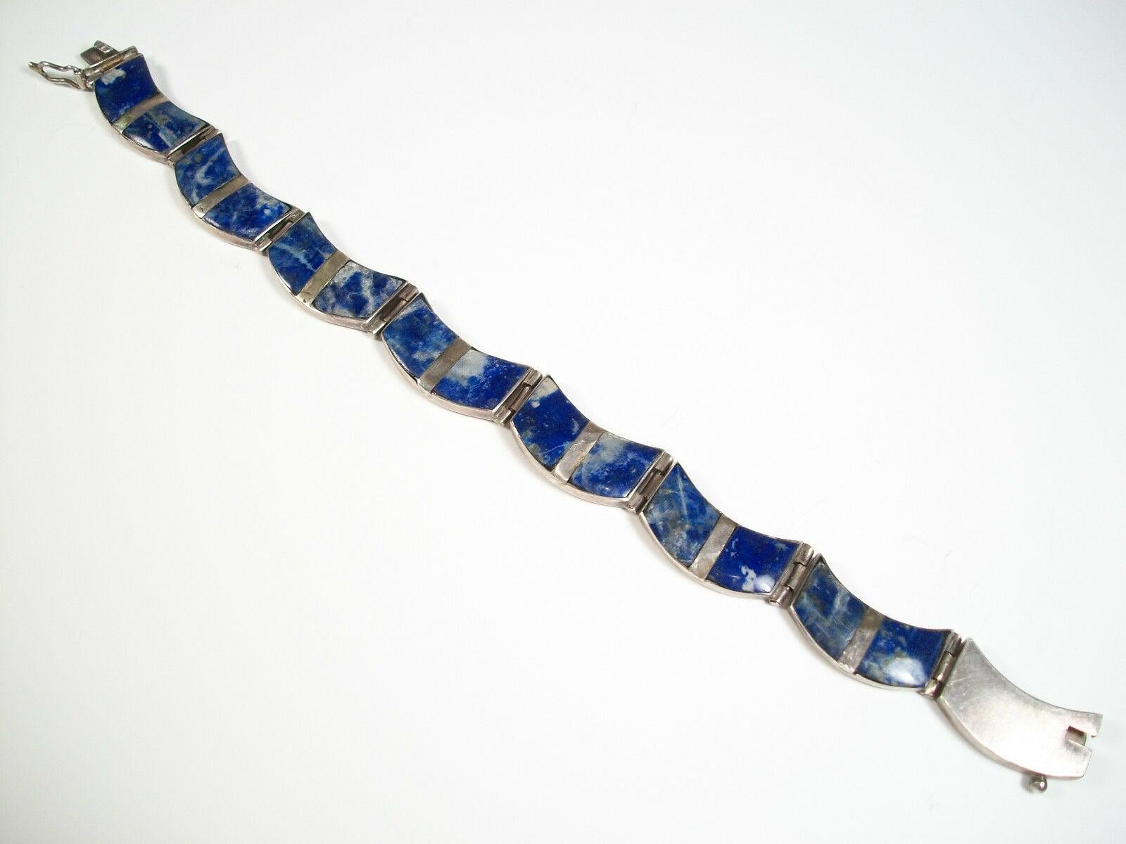 Women's Vintage Lapis Lazuli & Silver Bracelet, 980 Silver, Mexico, Mid-20th Century For Sale