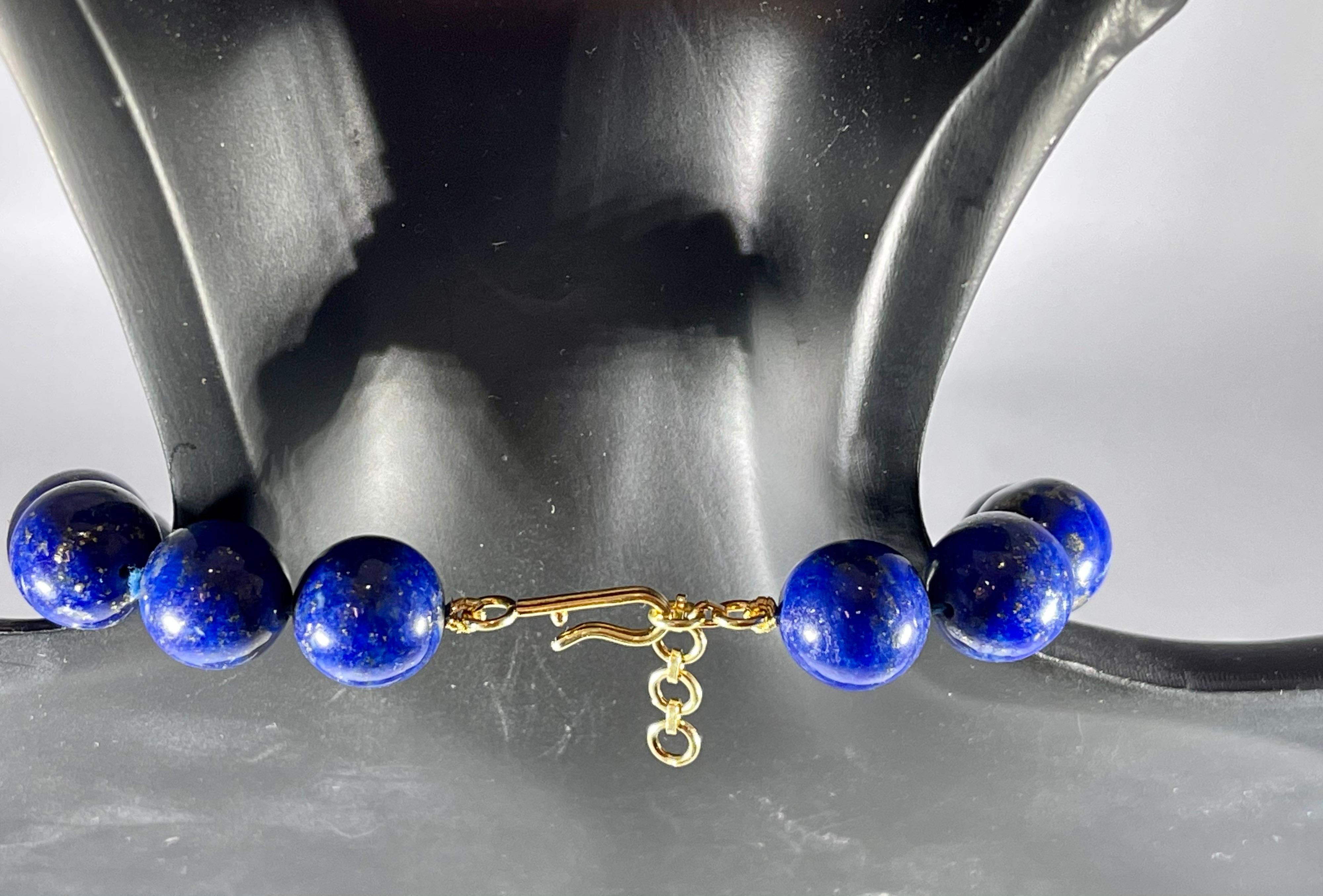 Vintage Lapis Lazuli Single Strand Necklace with 14 Karat Yellow Gold 8