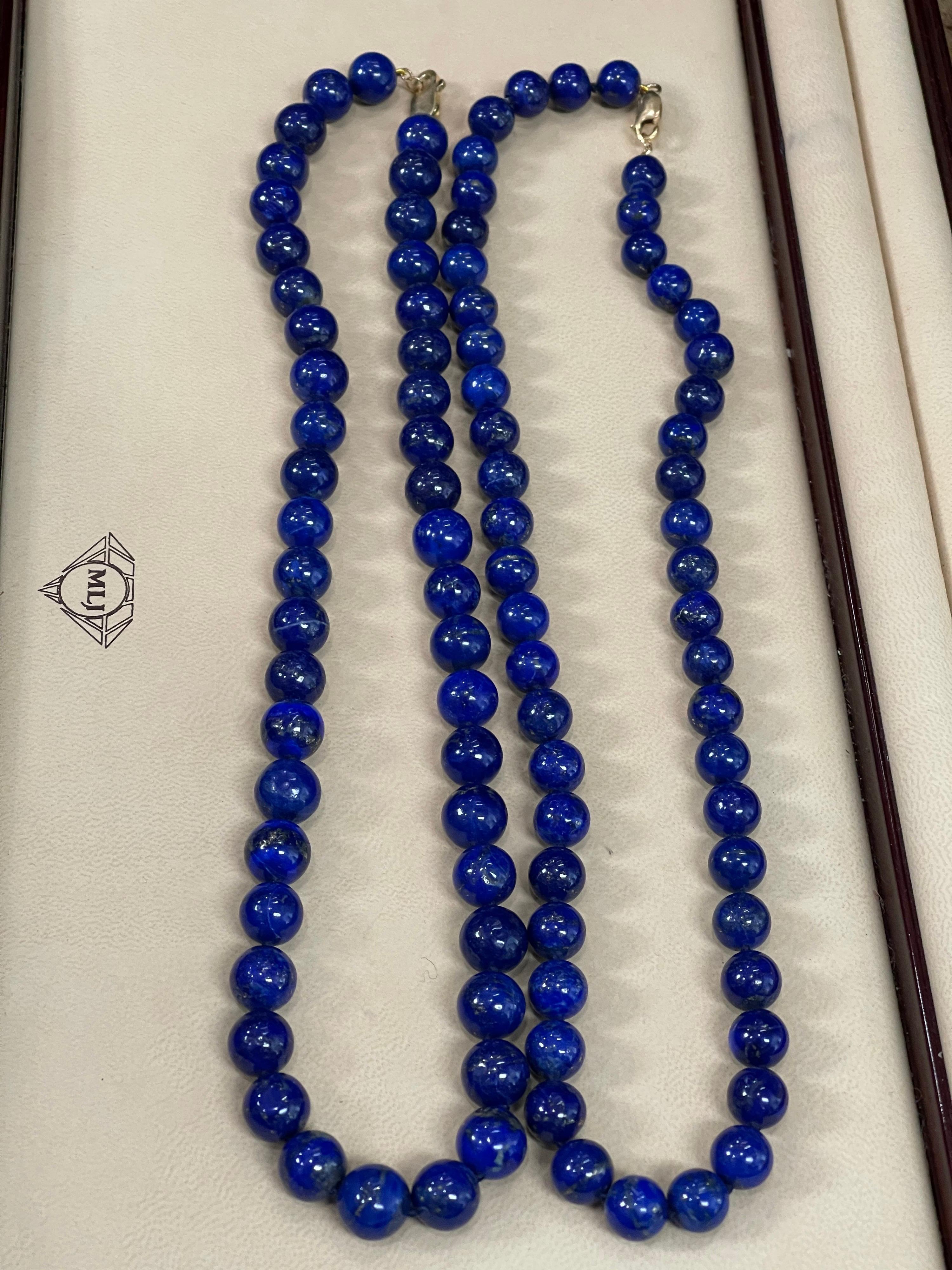 Vintage Lapis Lazuli Single Strand Necklace with 14 Karat Yellow Gold Lobster For Sale 8