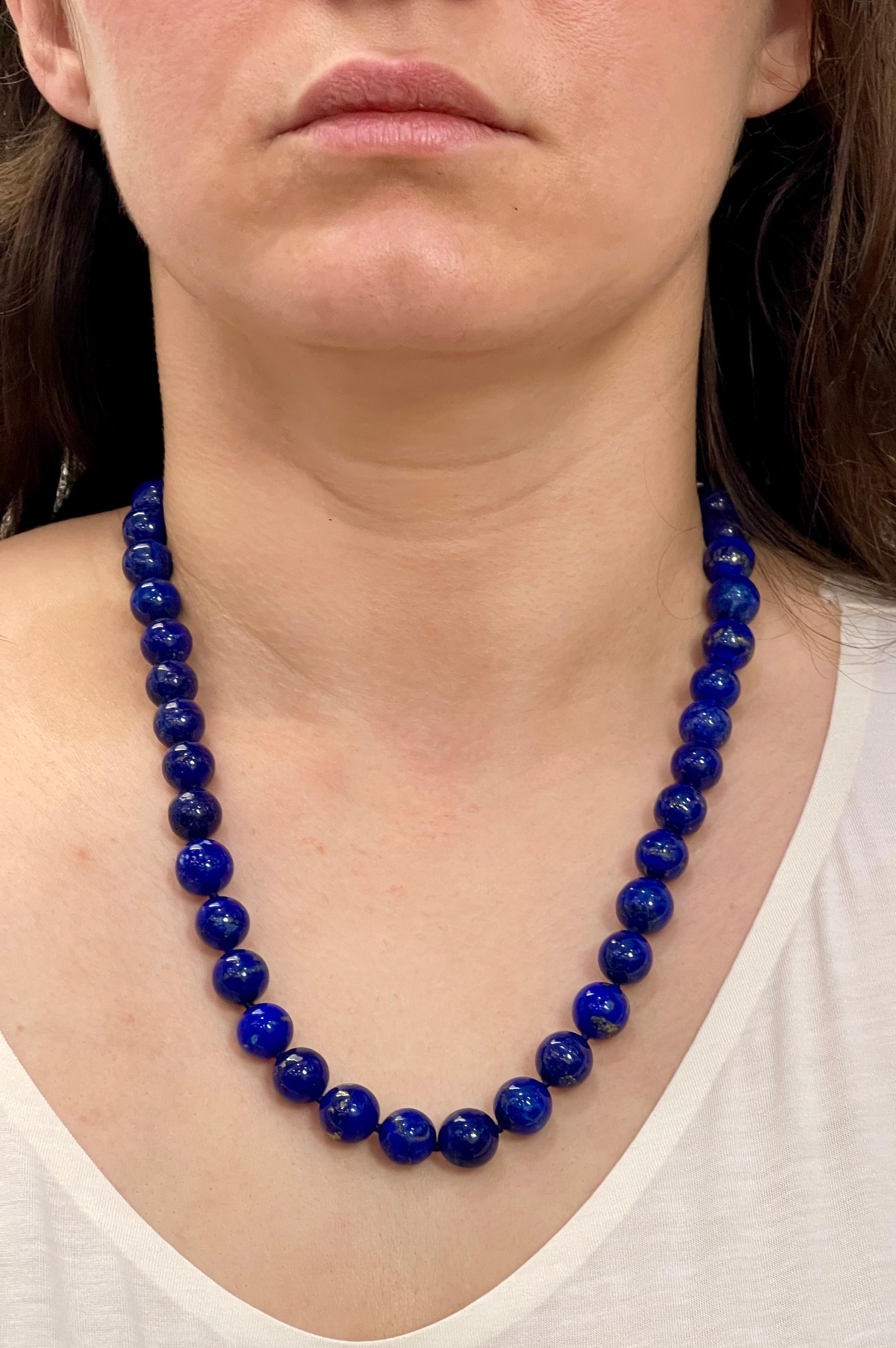 Vintage Lapis Lazuli Single Strand Necklace with 14 Karat Yellow Gold Lobster For Sale 13