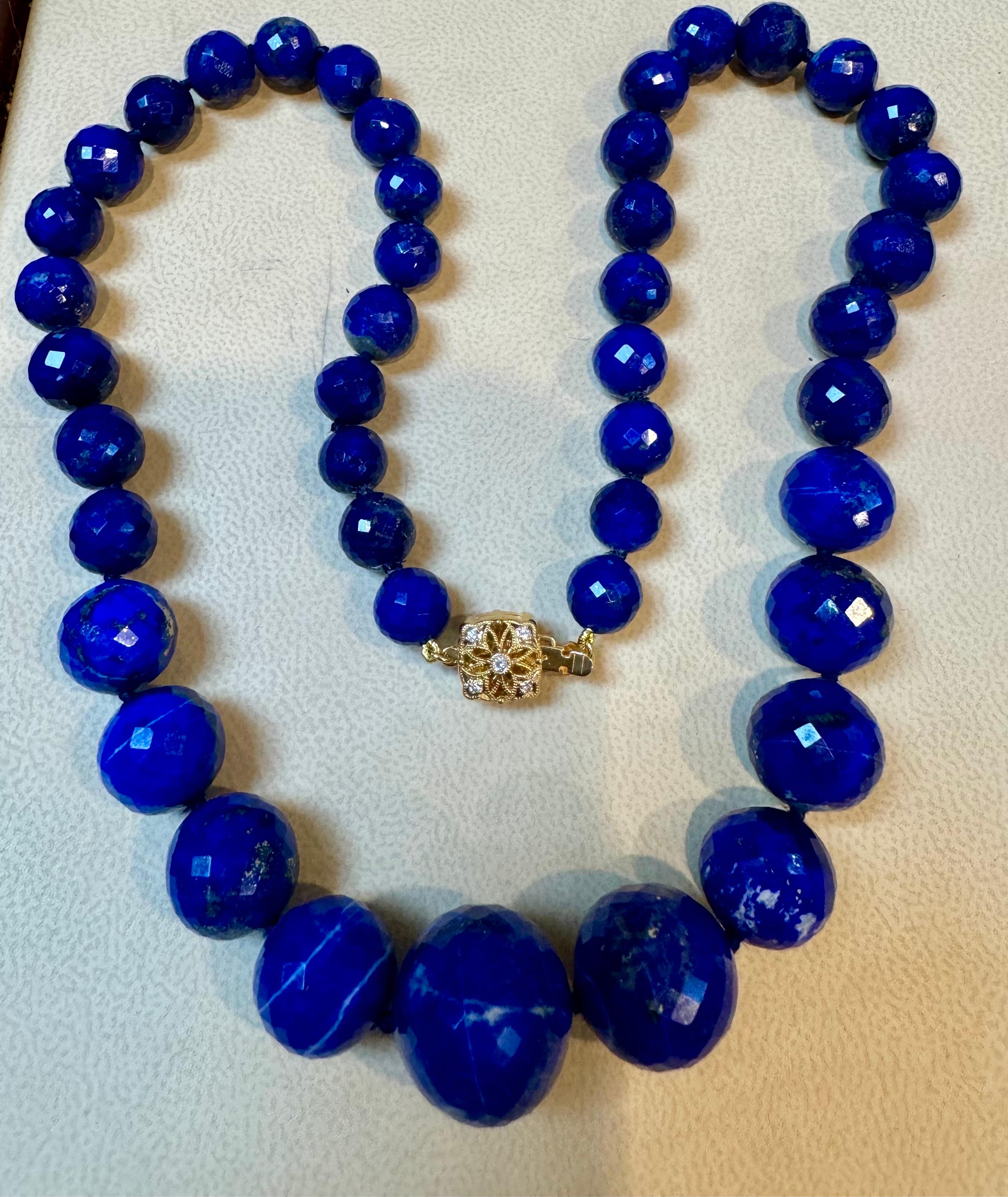 Round Cut Vintage Lapis Lazuli Single Strand Necklace with Diamond & 18 Karat Yellow Gold For Sale