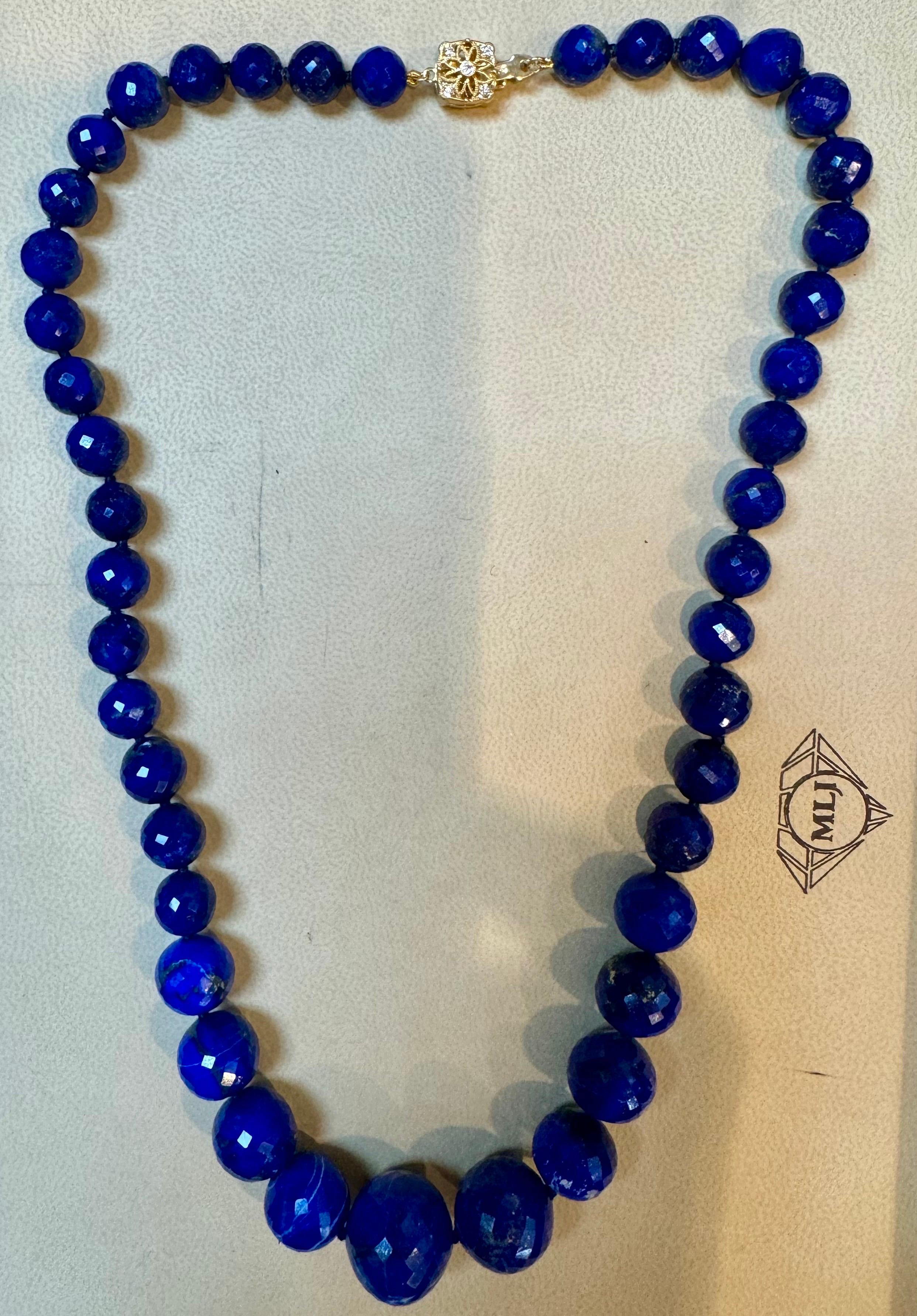 Vintage Lapis Lazuli Single Strand Necklace with Diamond & 18 Karat Yellow Gold For Sale 1