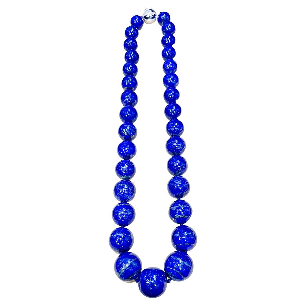 Round Cut Vintage Lapis Lazuli Single Strand Necklace with Diamond Clasp 14 Kt White Gold For Sale