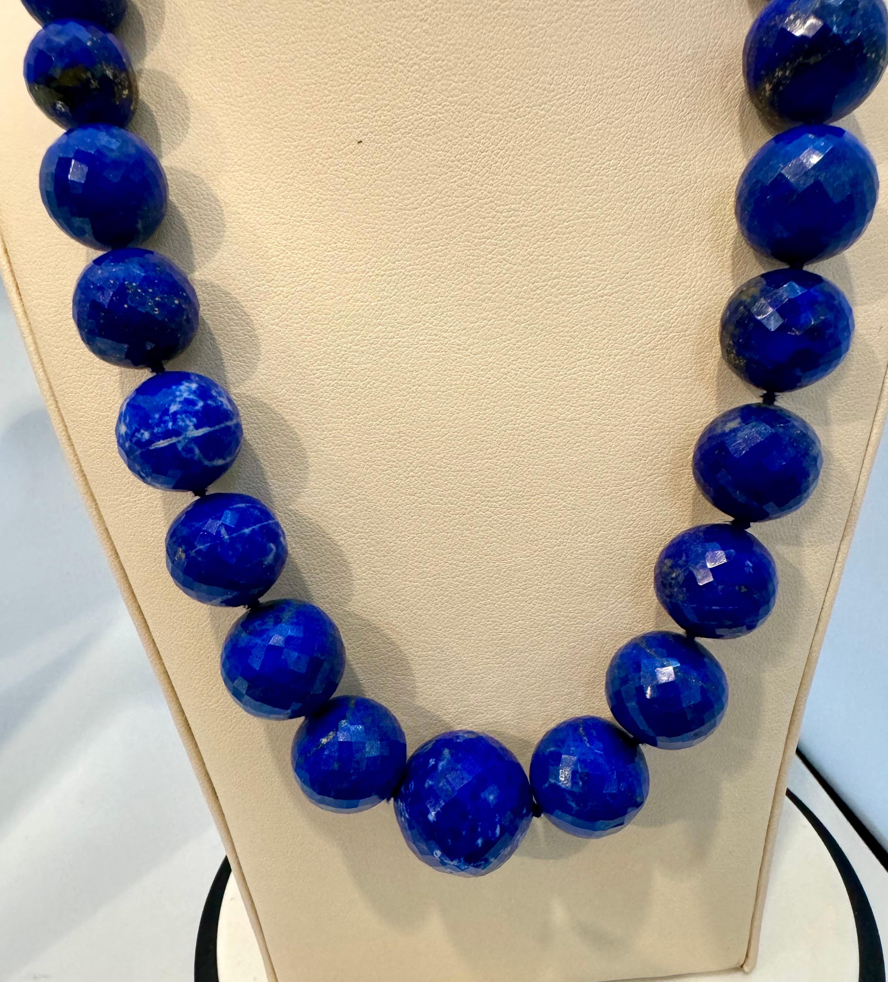 Einreihige Vintage-Halskette aus Gelbgold mit 14 Karat Gelbgold-Verschluss mit Lapislazuli und Diamant Damen im Angebot