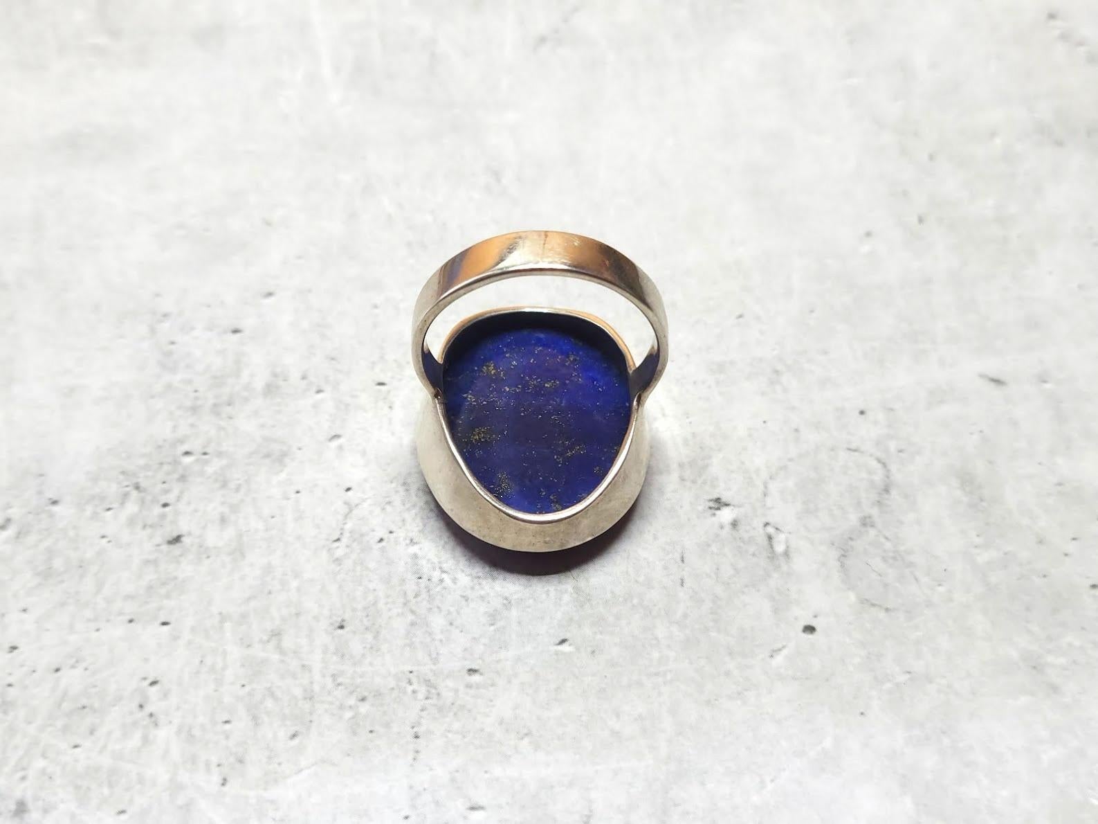 Vintage Lapis Lazuli Sterling Silver Ring In Excellent Condition For Sale In Chesterland, OH