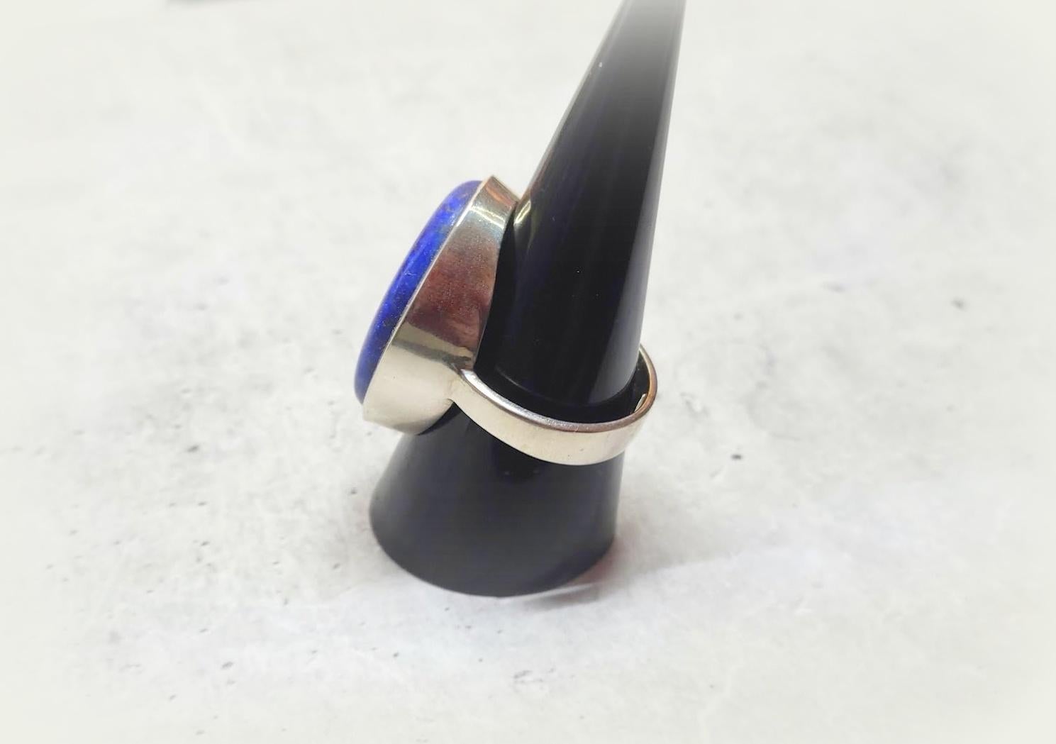 Women's or Men's Vintage Lapis Lazuli Sterling Silver Ring For Sale