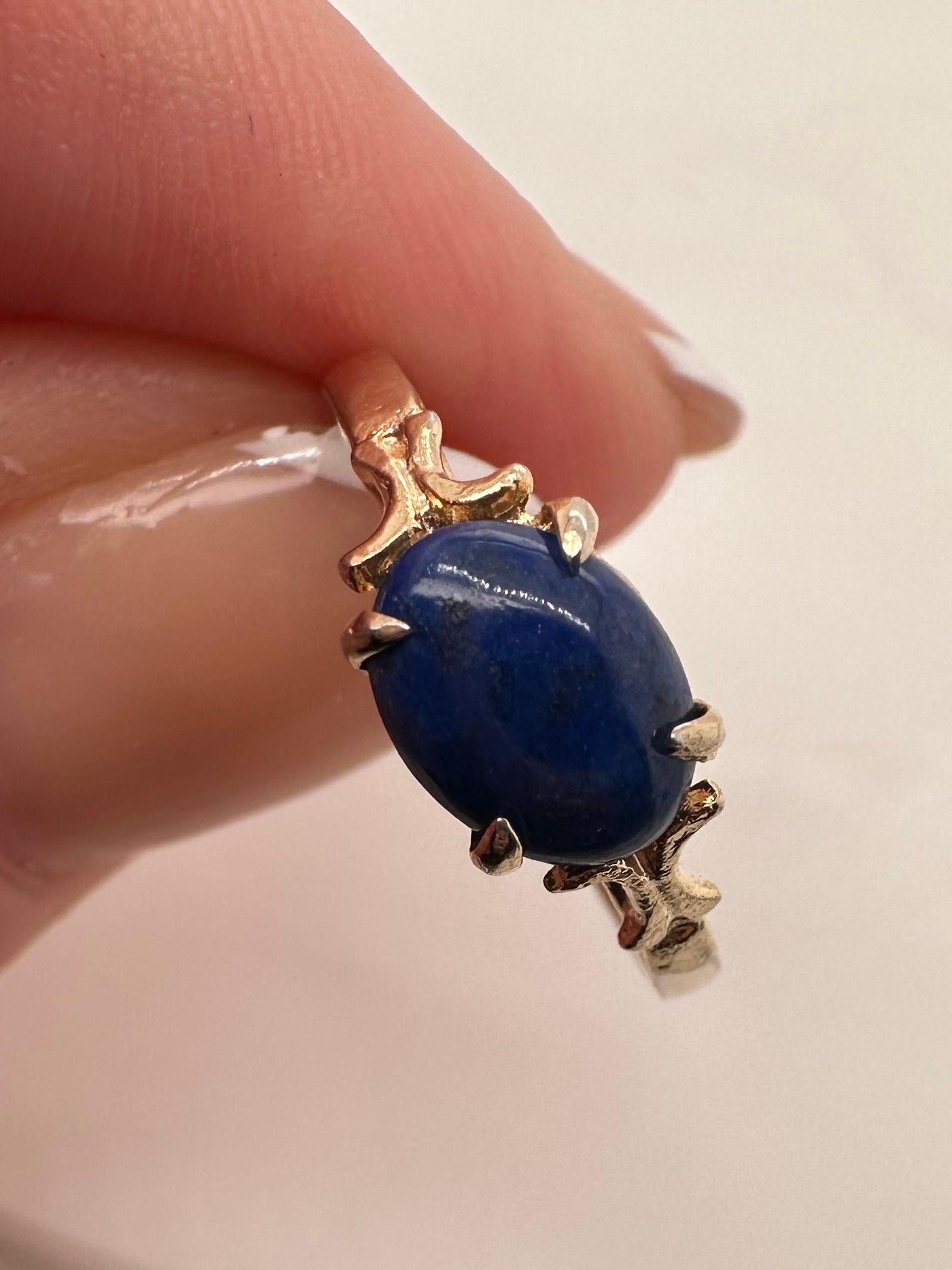Oval Cut Vintage Lapis Lazuli yellow gold ring size 7.5 For Sale