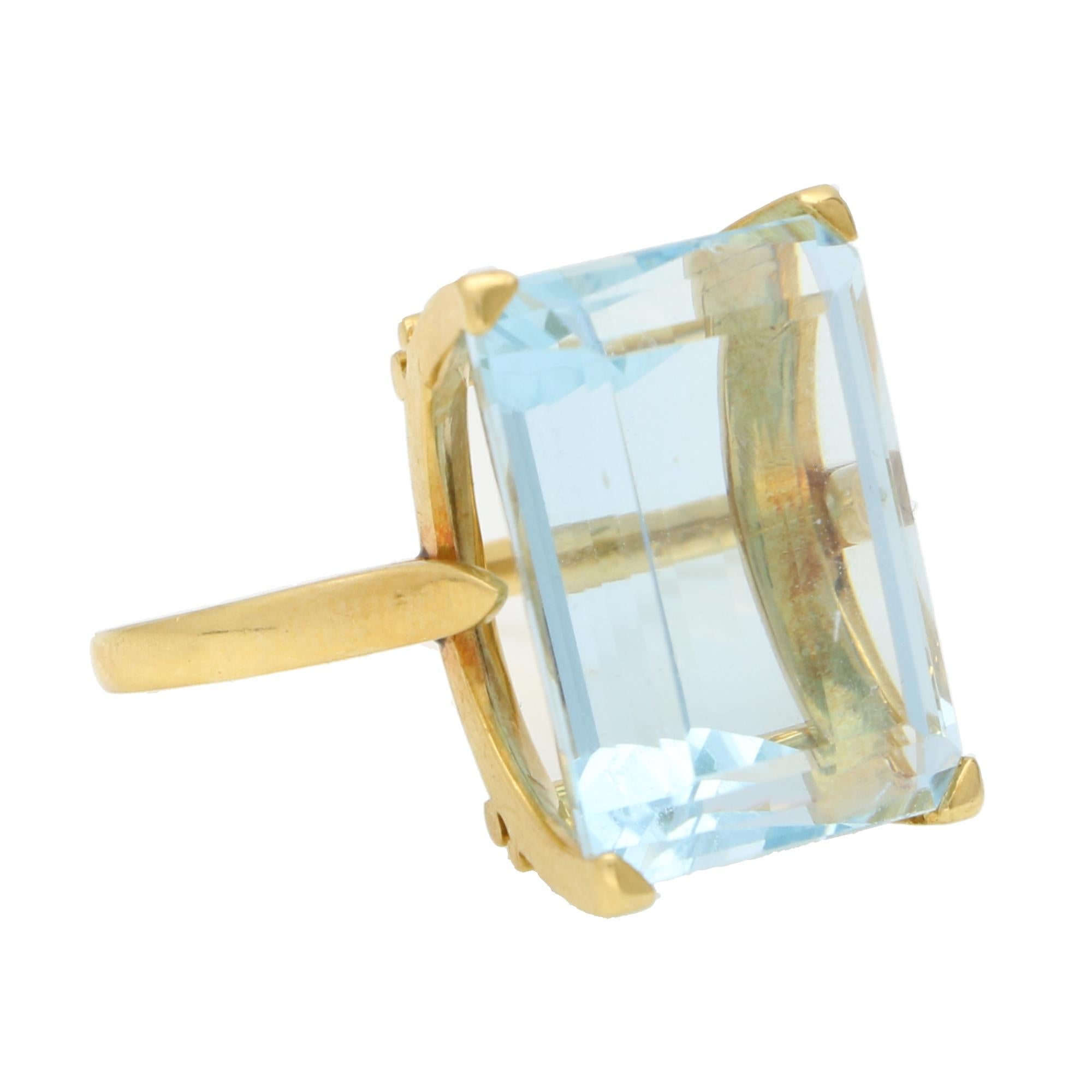 Retro Vintage Large 17.50ct Aquamarine Cocktail Ring in 18k yellow gold