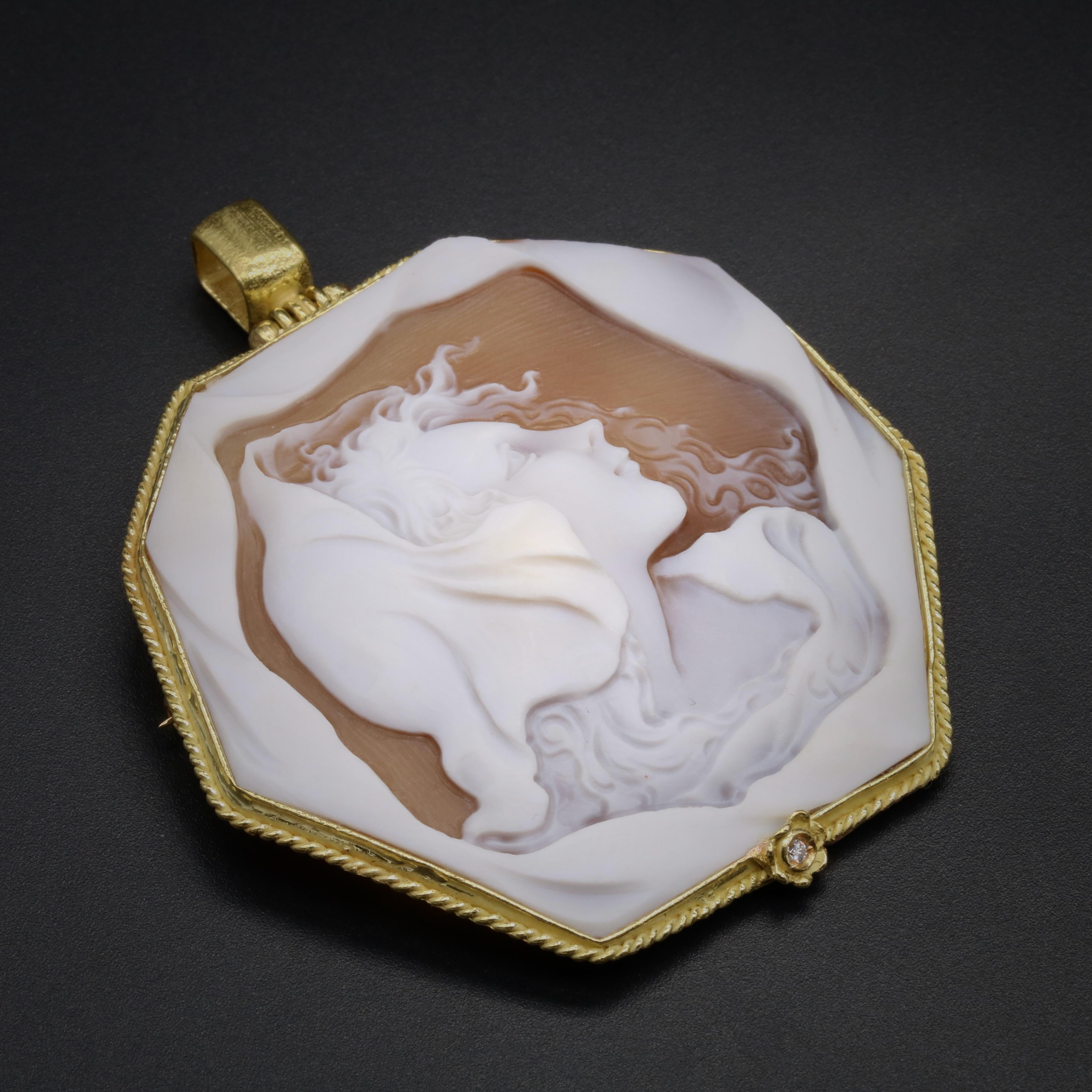 Vintage Large 18K Yellow Gold Carved Shell Cameo Pendant or Brooch In Good Condition For Sale In Staines-Upon-Thames, GB