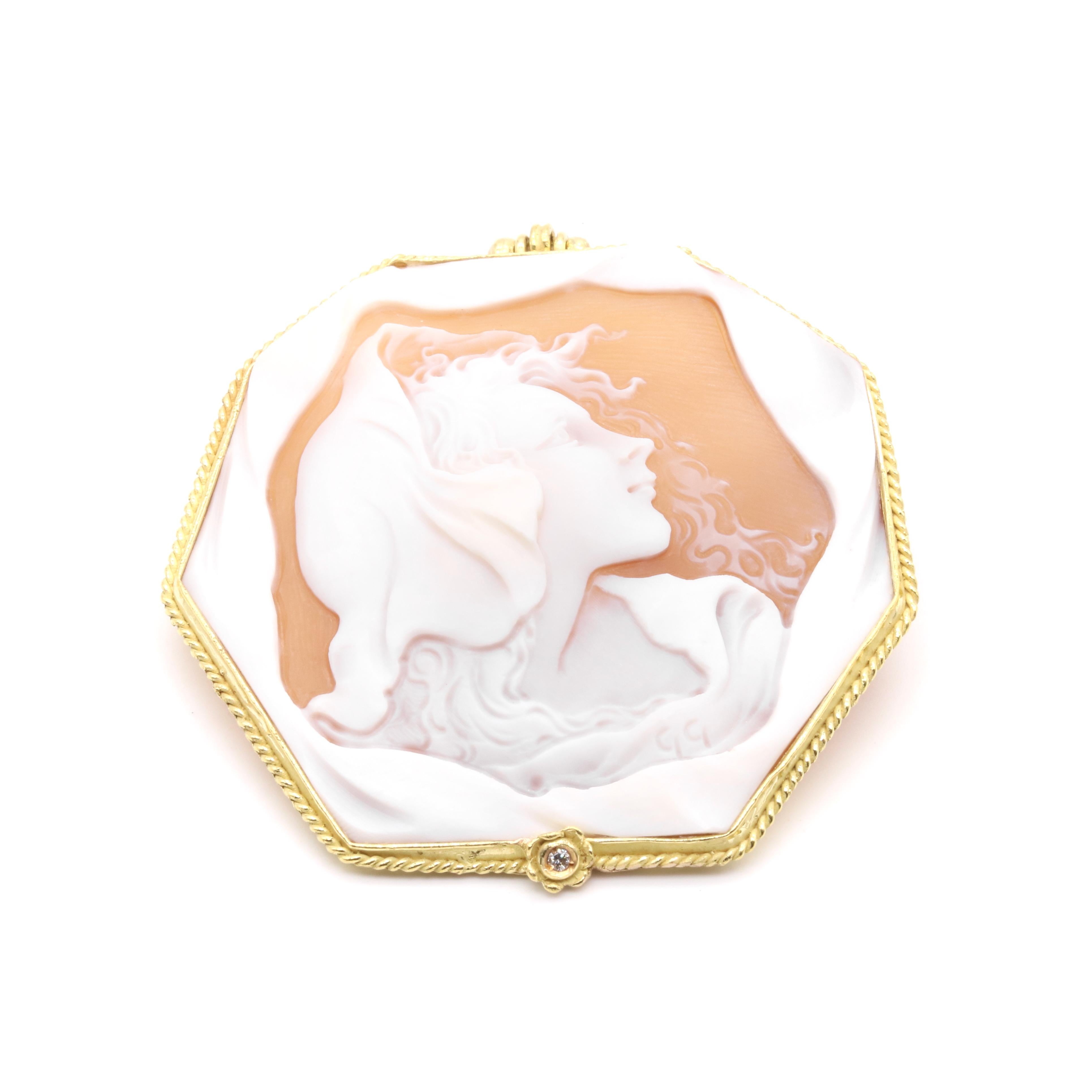 Vintage Large 18K Yellow Gold Carved Shell Cameo Pendant or Brooch For Sale 2