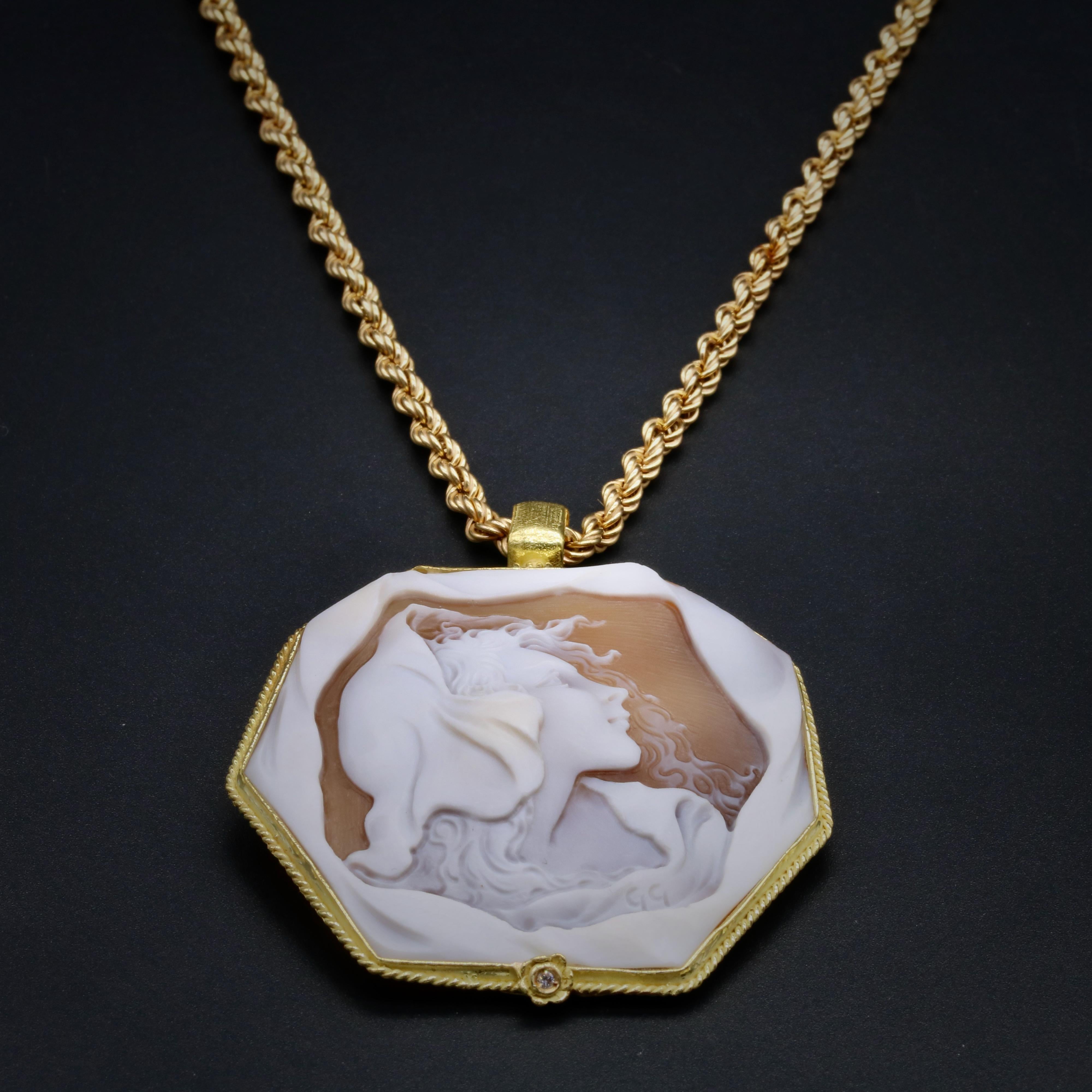 Vintage Large 18K Yellow Gold Carved Shell Cameo Pendant or Brooch For Sale 5