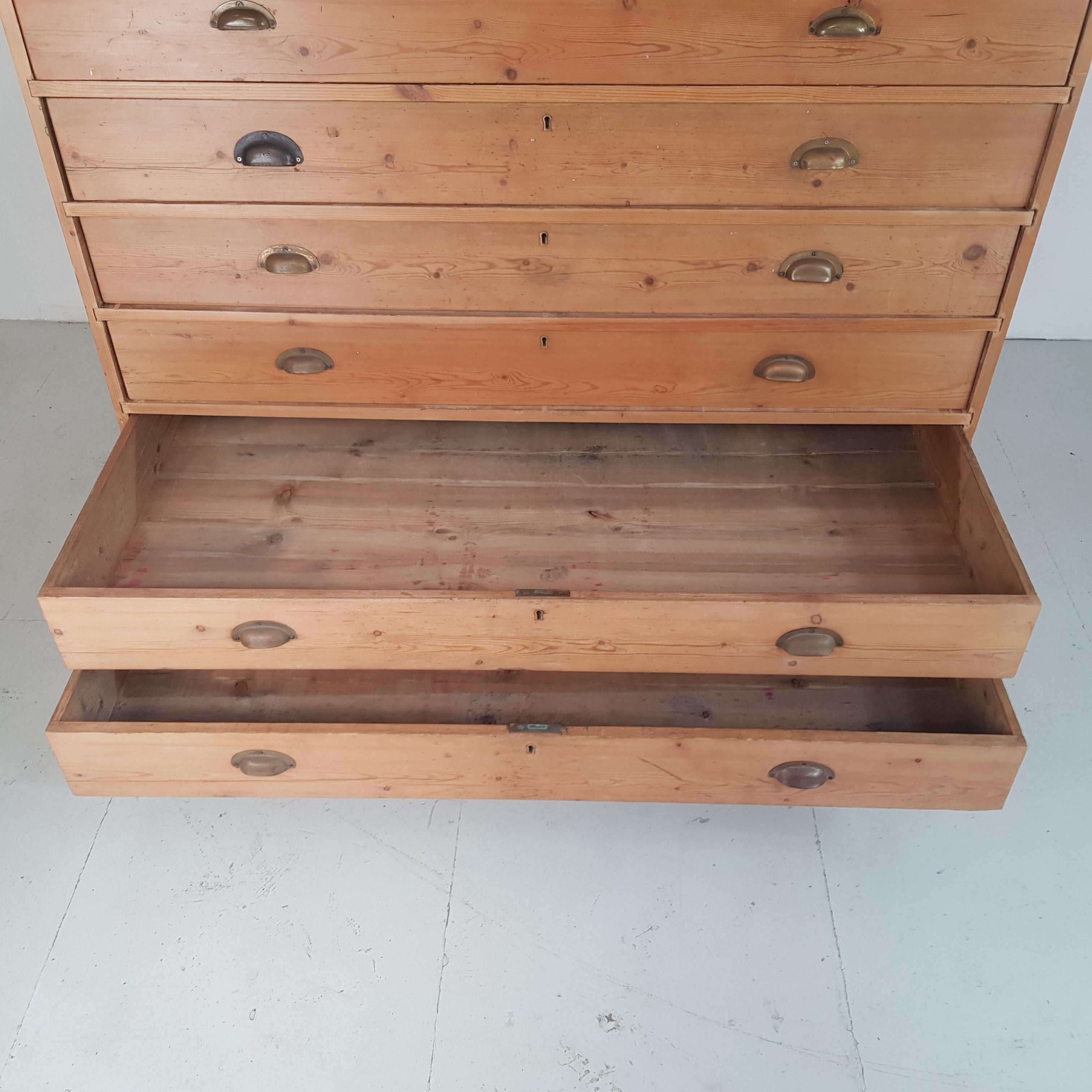 Vintage Large 1930s Plan Chest with Brass Handles For Sale 6