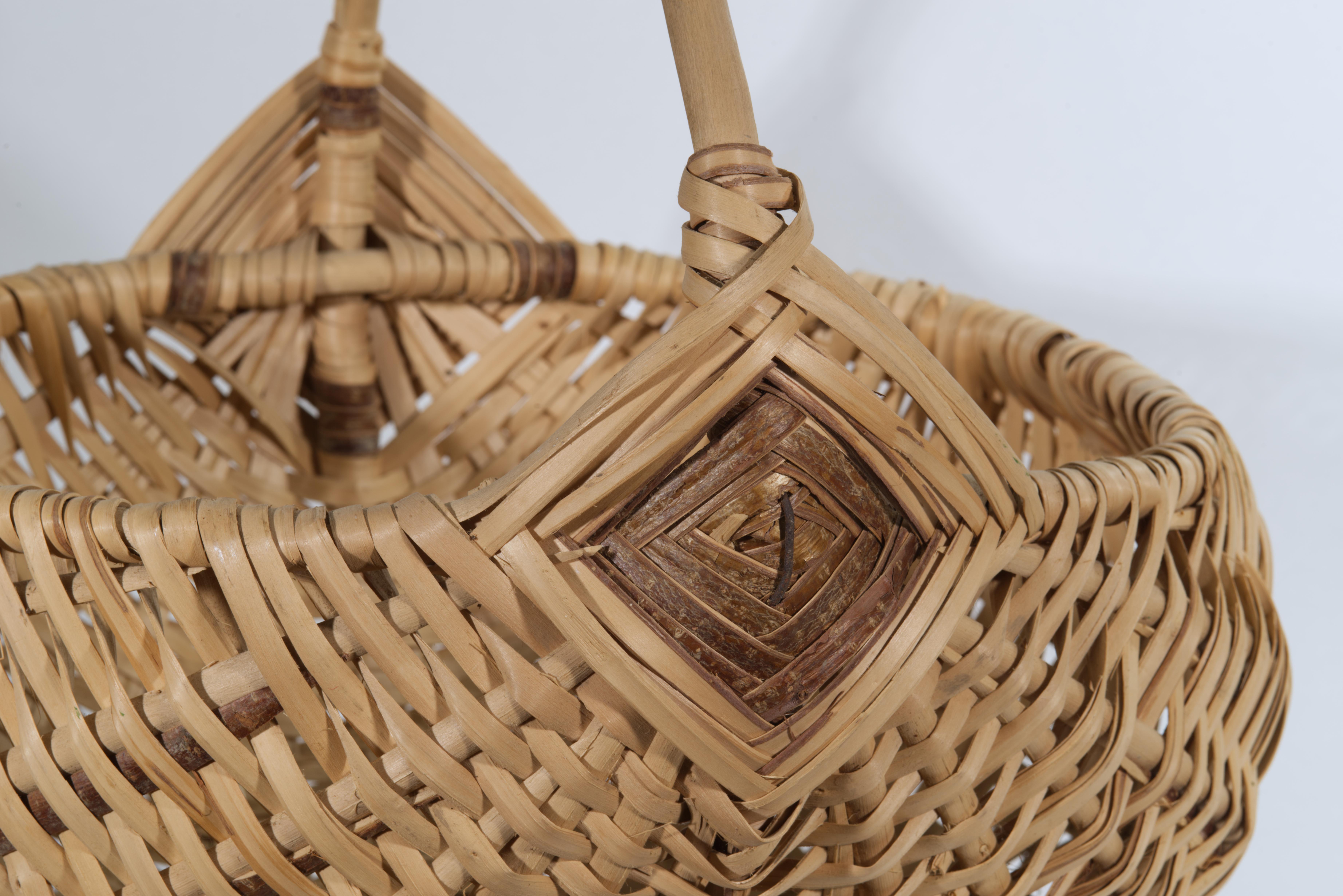 Hand-Crafted Vintage Large American Hand Woven Gathering Buttocks Basket For Sale