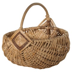 Vintage Large American Hand Woven Gathering Buttocks Basket