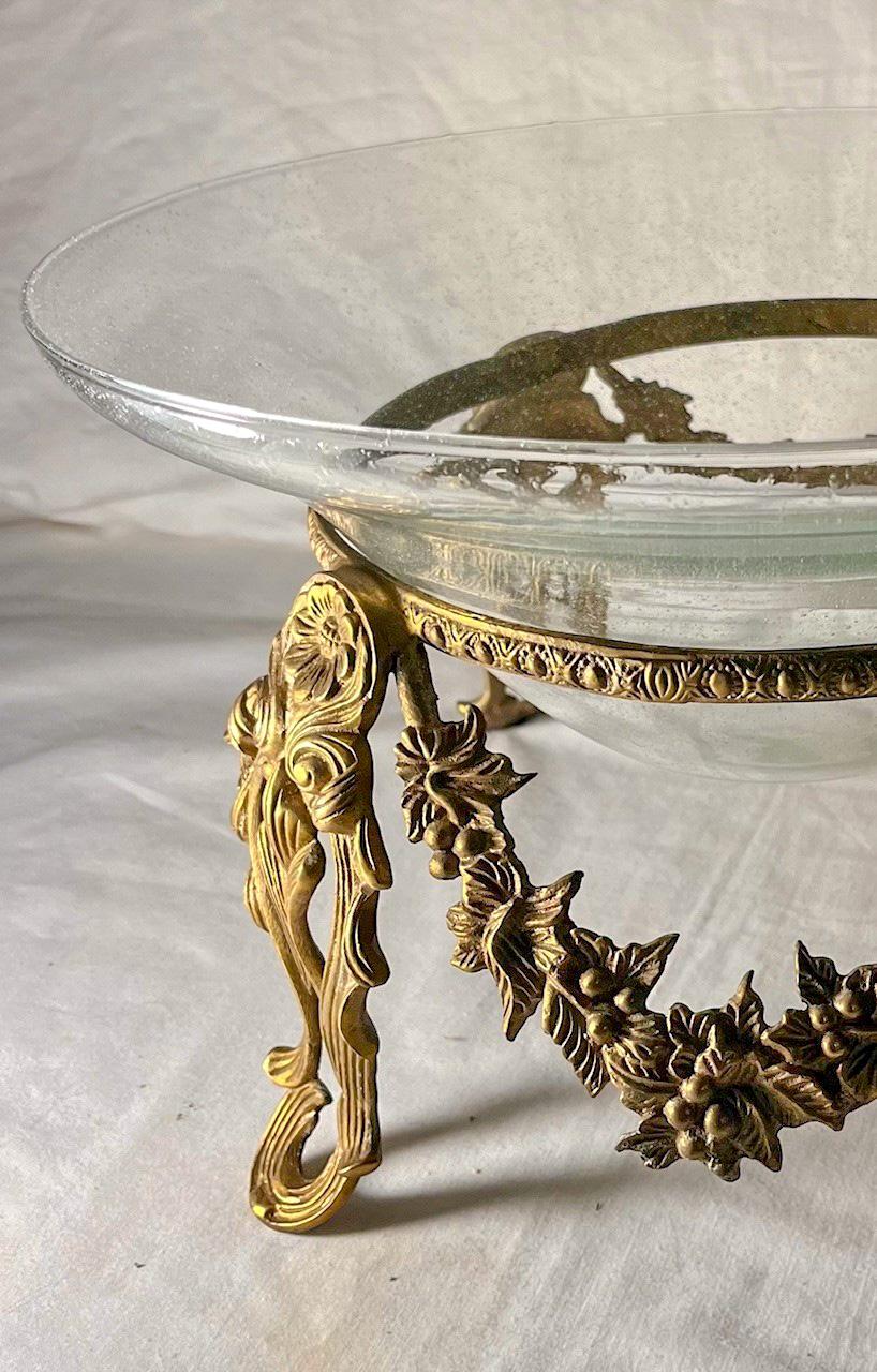 American Vintage Large Art Glass Bowl Tazza Centerpiece Bowl in Brass Stand For Sale