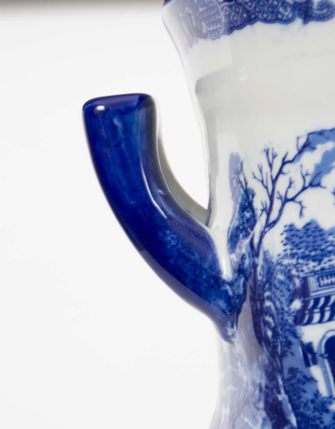 Jardinera de porcelana azul y blanca Vintage Siglo XX siglo XX en venta