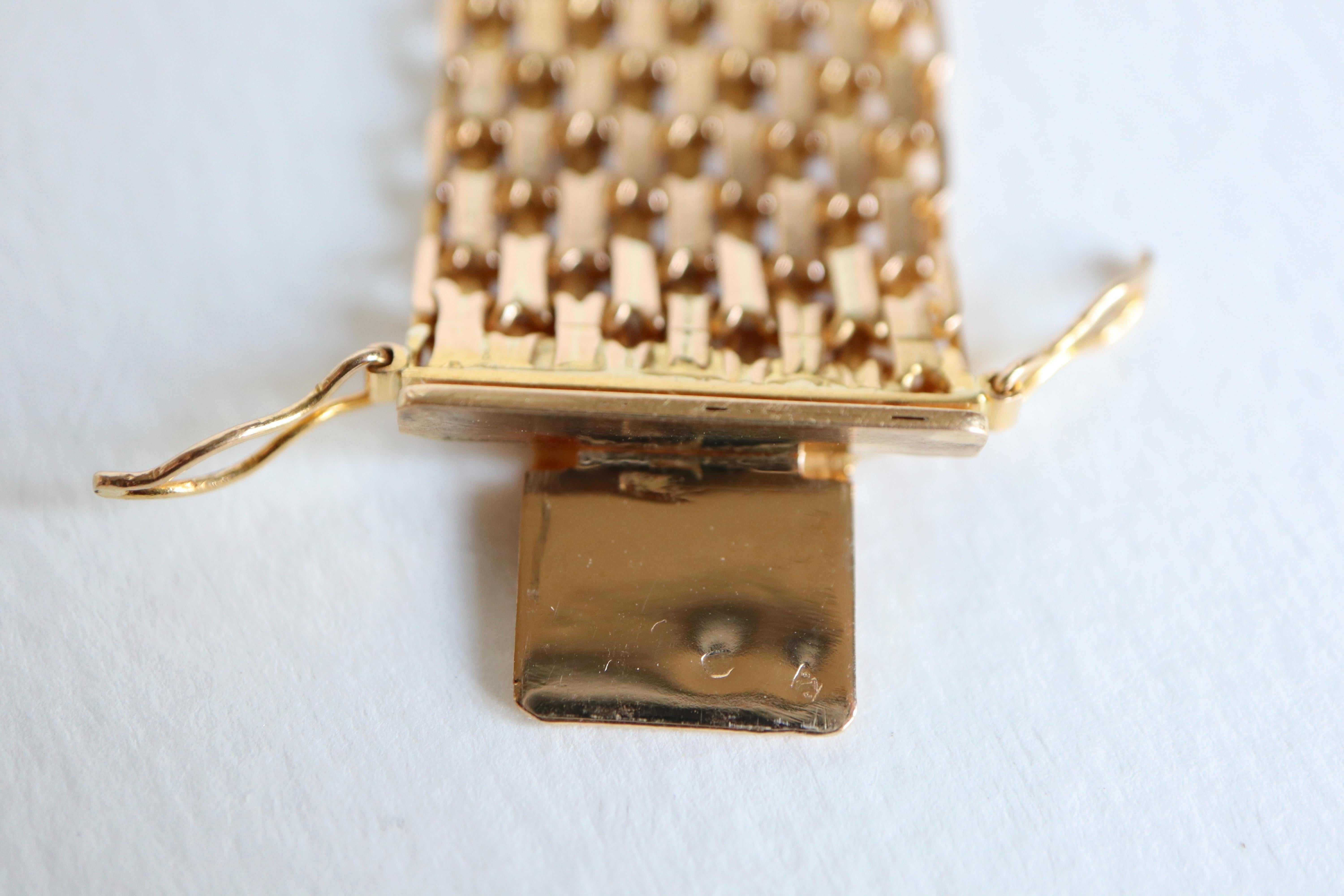 Großes Vintage-Armband 1960er Jahre aus 18 Karat Gelbgold im Angebot 1