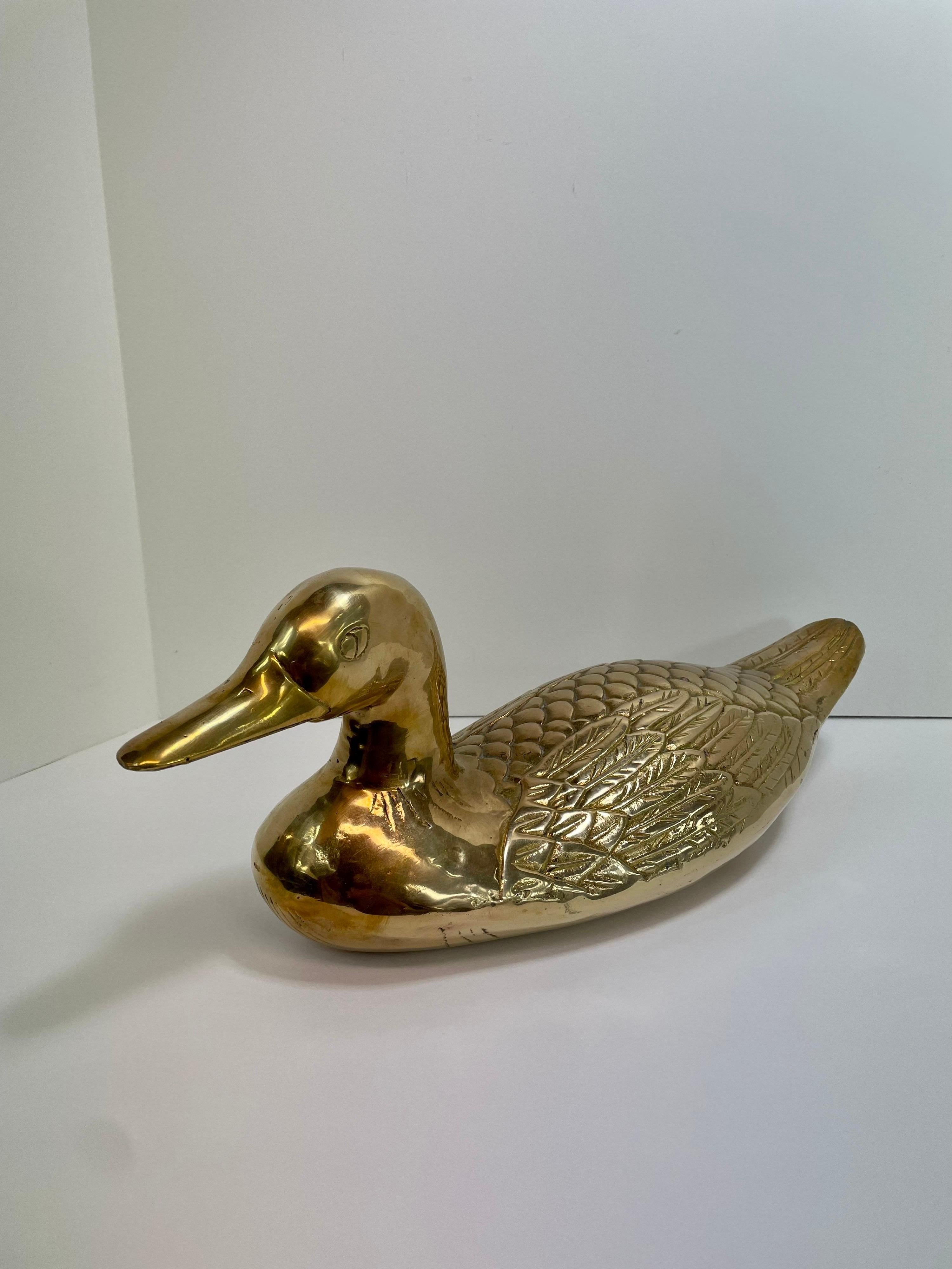 Grande sculpture vintage de canard en laiton « Décoy » Bon état - En vente à New York, NY