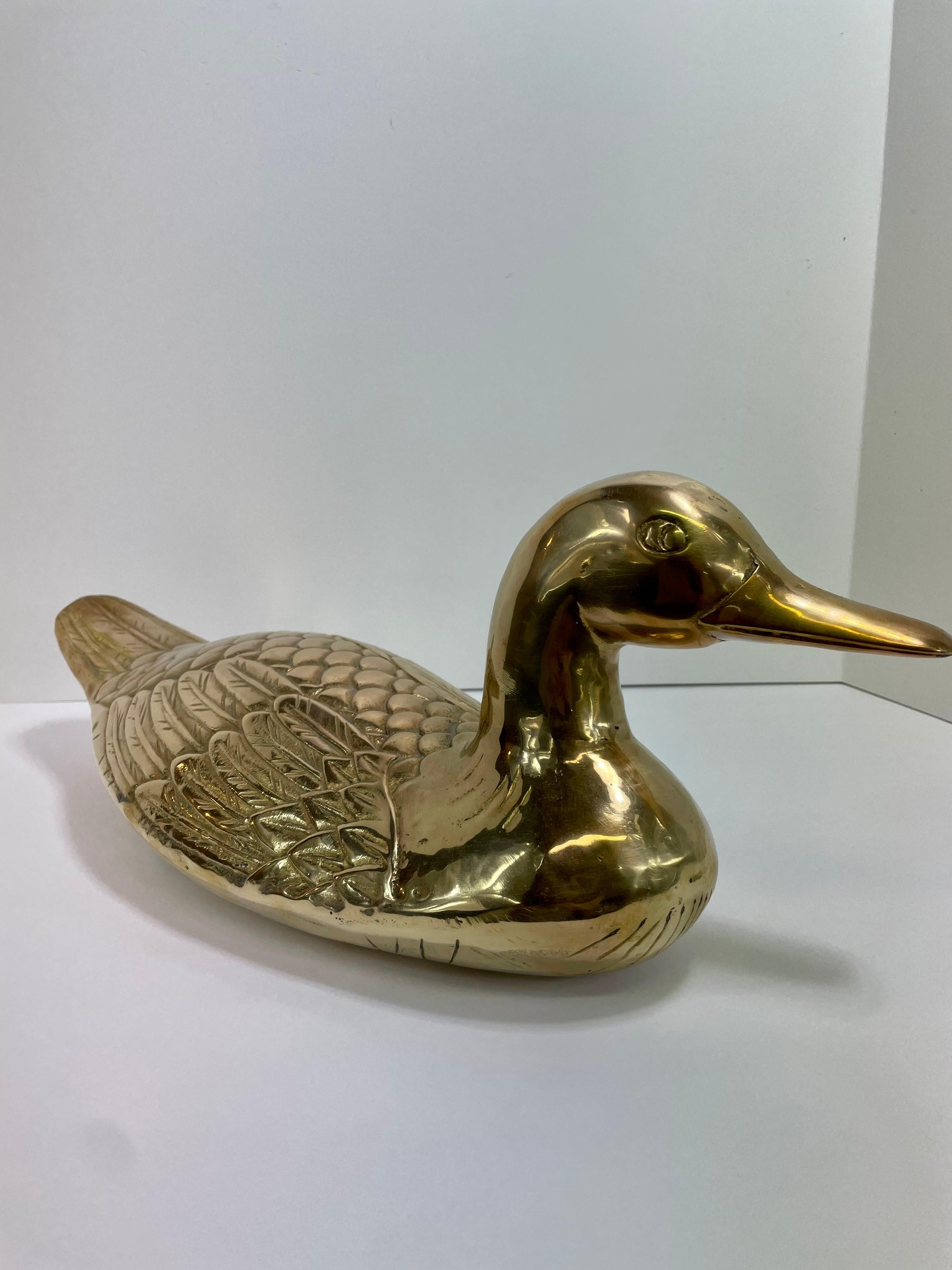 Grande sculpture vintage de canard en laiton « Décoy » en vente 1