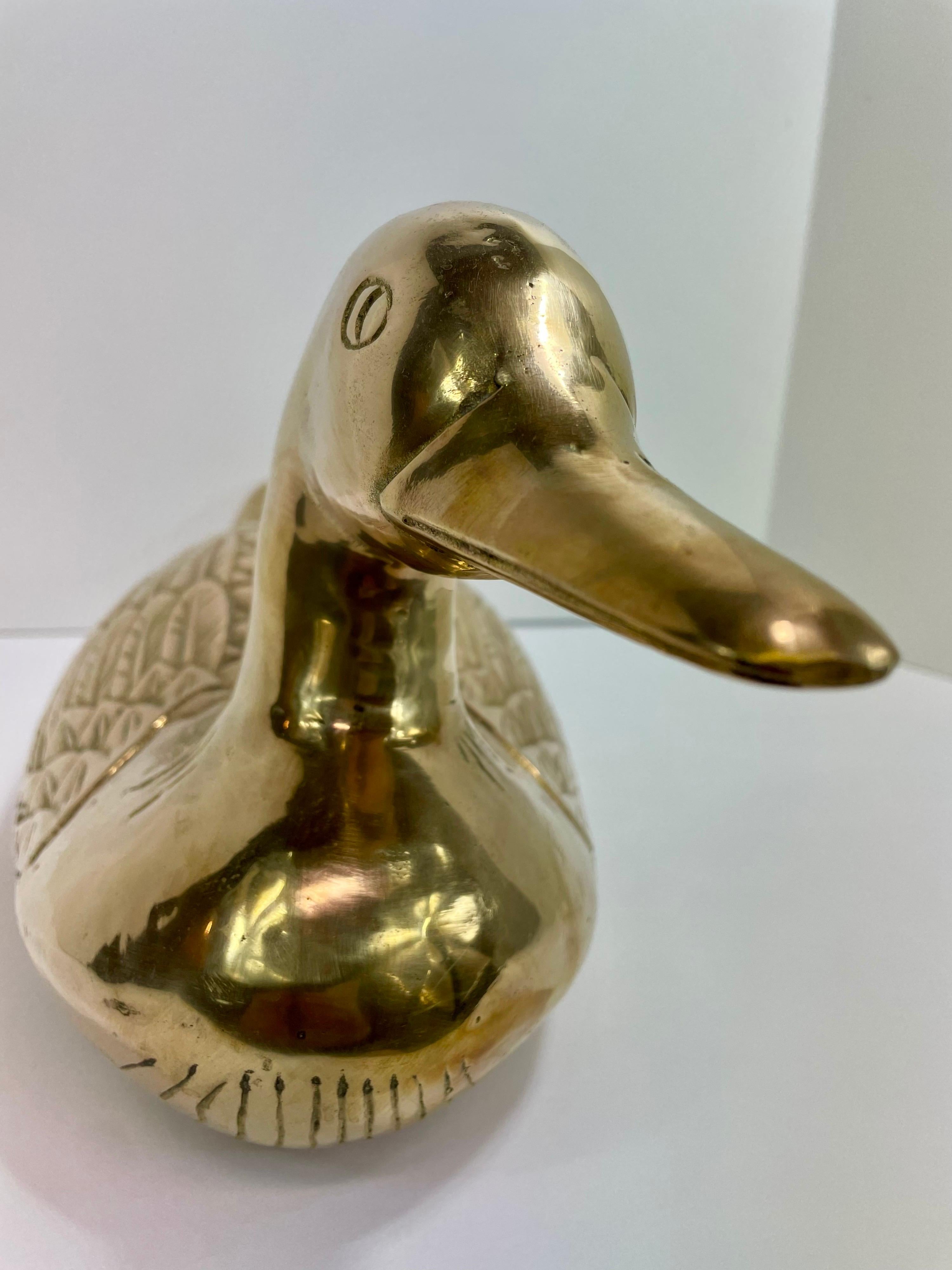 Grande sculpture vintage de canard en laiton « Décoy » en vente 2