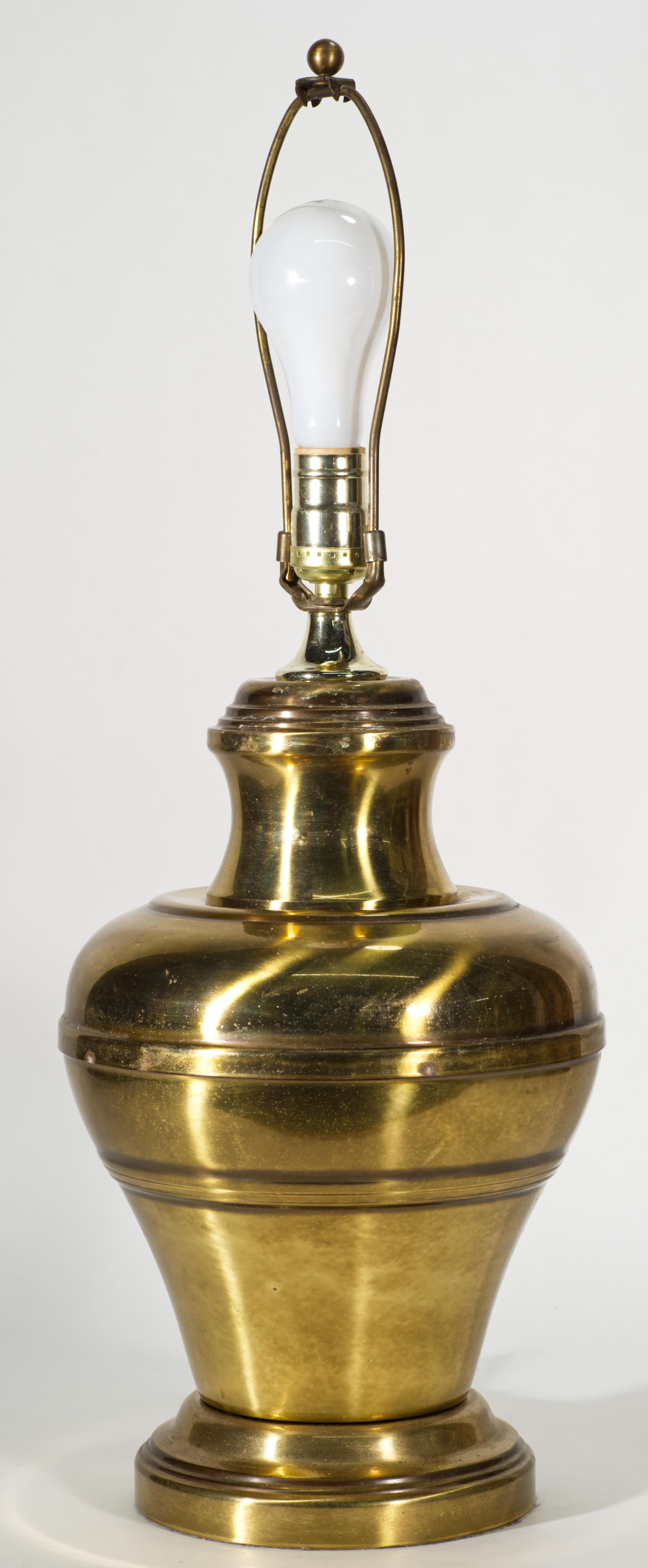 Vintage Large Brass Ginger Jar Table Lamp For Sale 2
