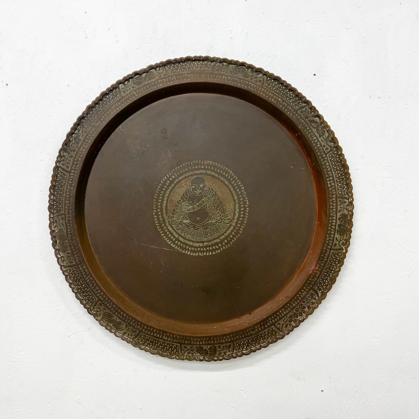Vintage large brass Buddha tray decorative trim
Wall hanging decor
Stamped Hong Kong
30 diameter x 1.5 d
Original vintage condition unrestored
See images please.

