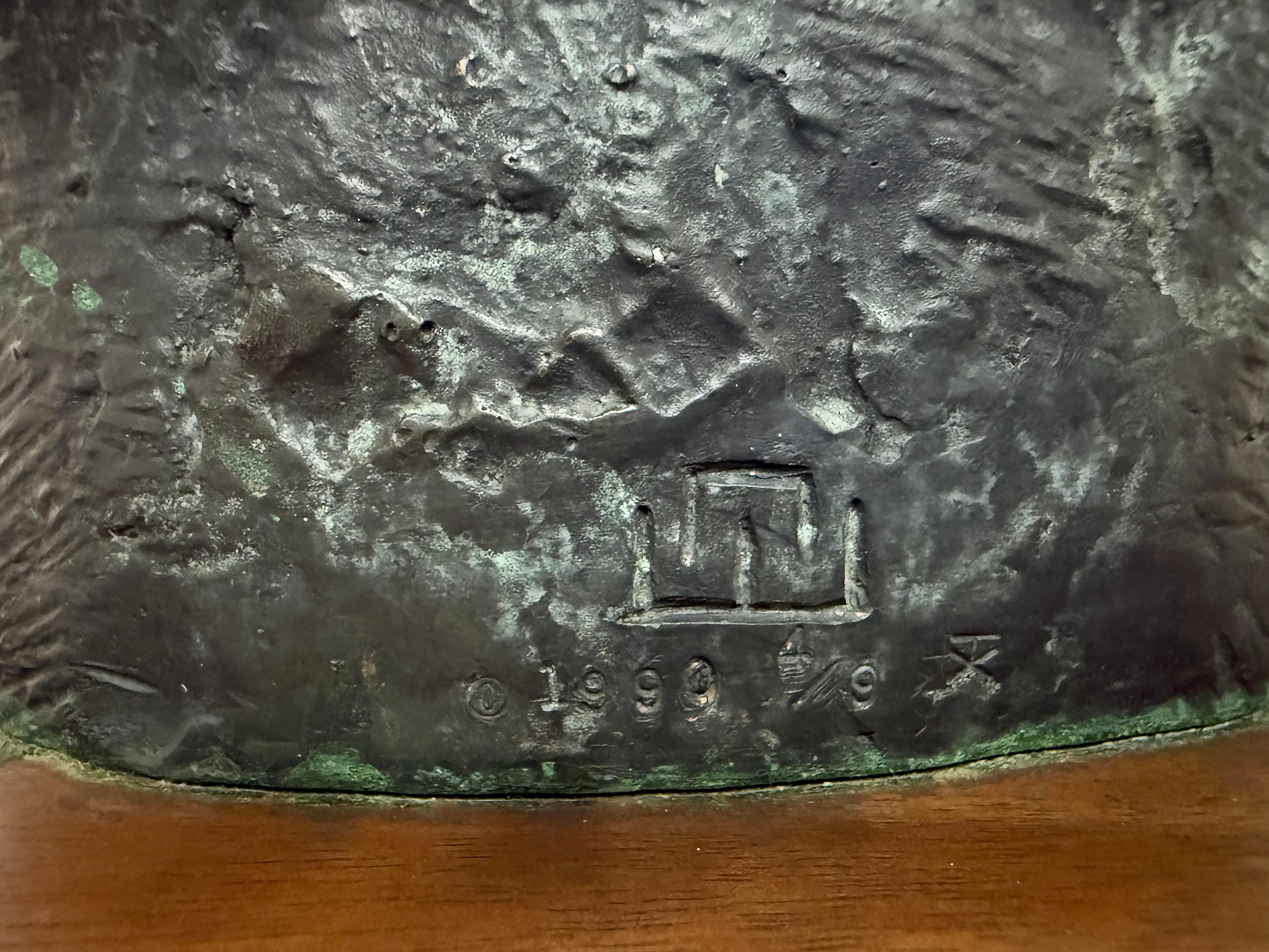Scultura femminile in bronzo di grandi dimensioni, firmata con marchio della fonderia, data, numeri, base in vendita 4