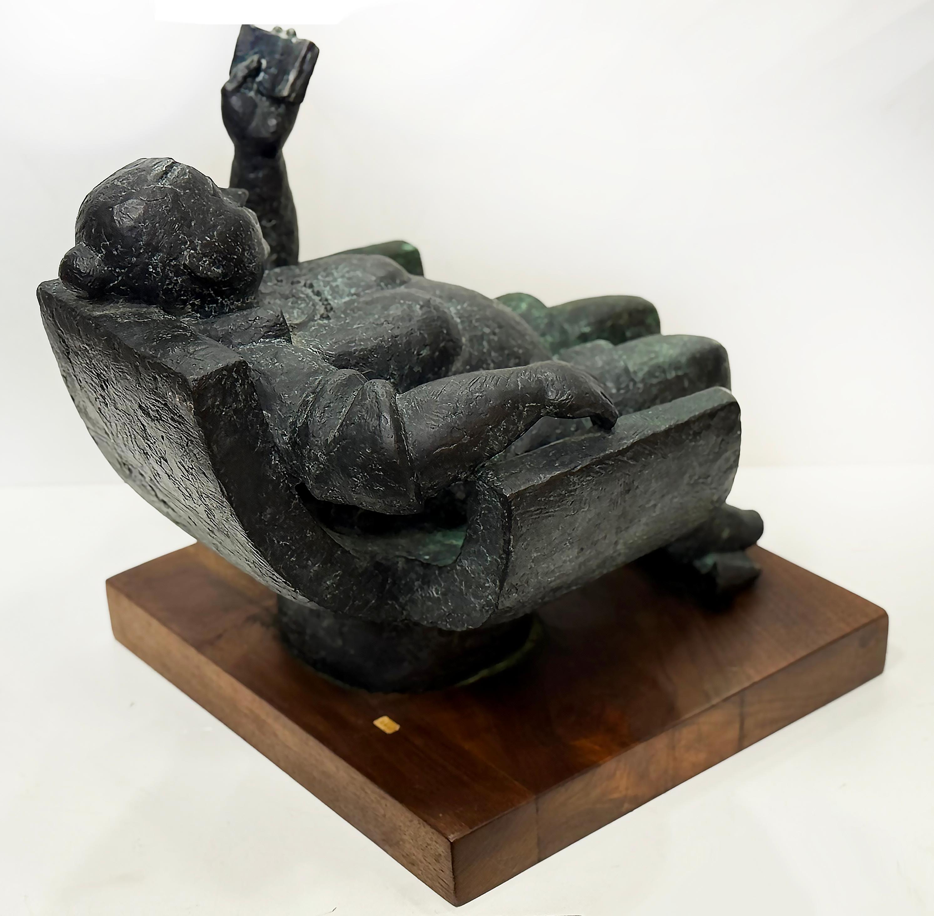 Scultura femminile in bronzo di grandi dimensioni, firmata con marchio della fonderia, data, numeri, base in vendita 2