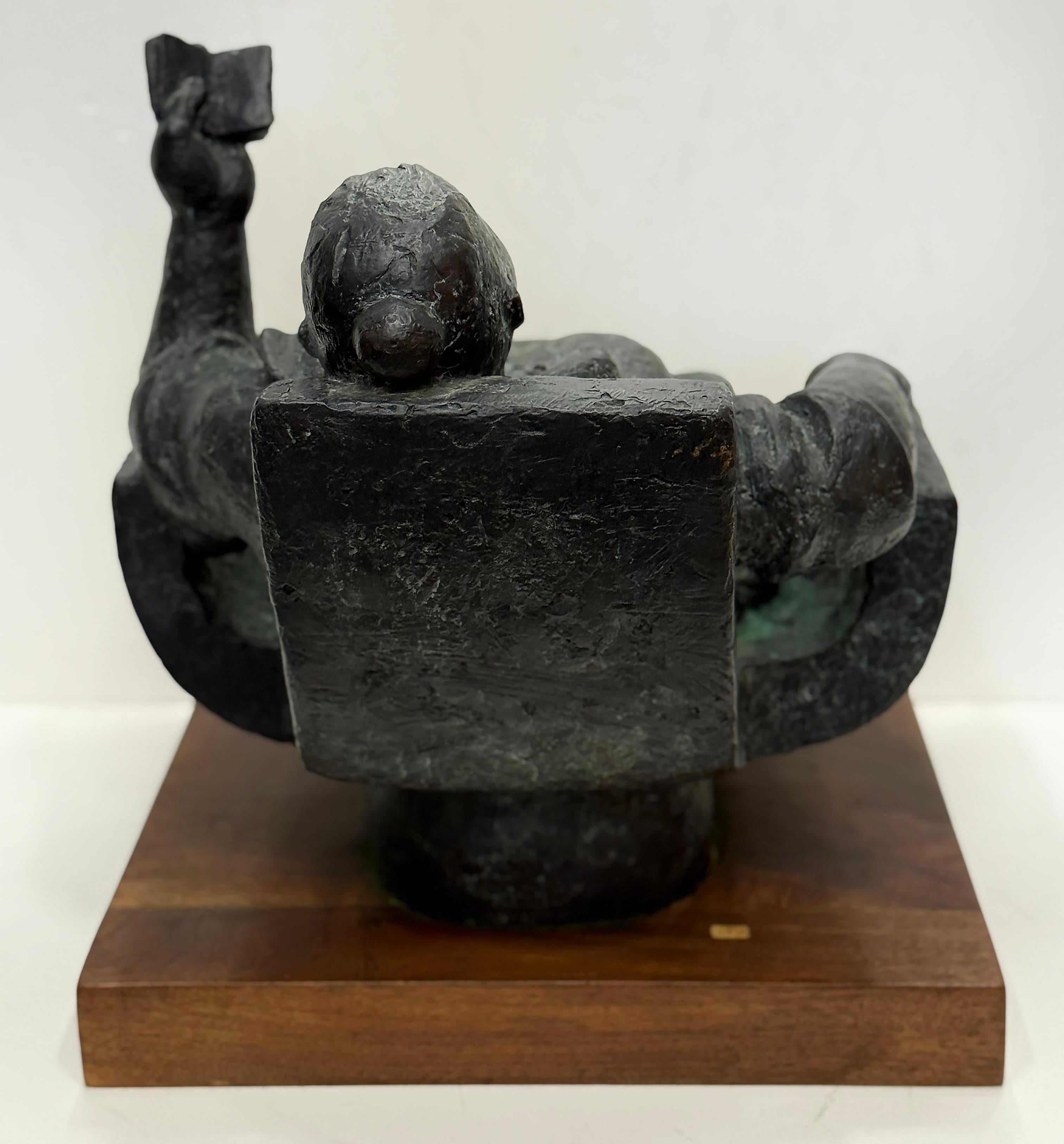 Scultura femminile in bronzo di grandi dimensioni, firmata con marchio della fonderia, data, numeri, base in vendita 3