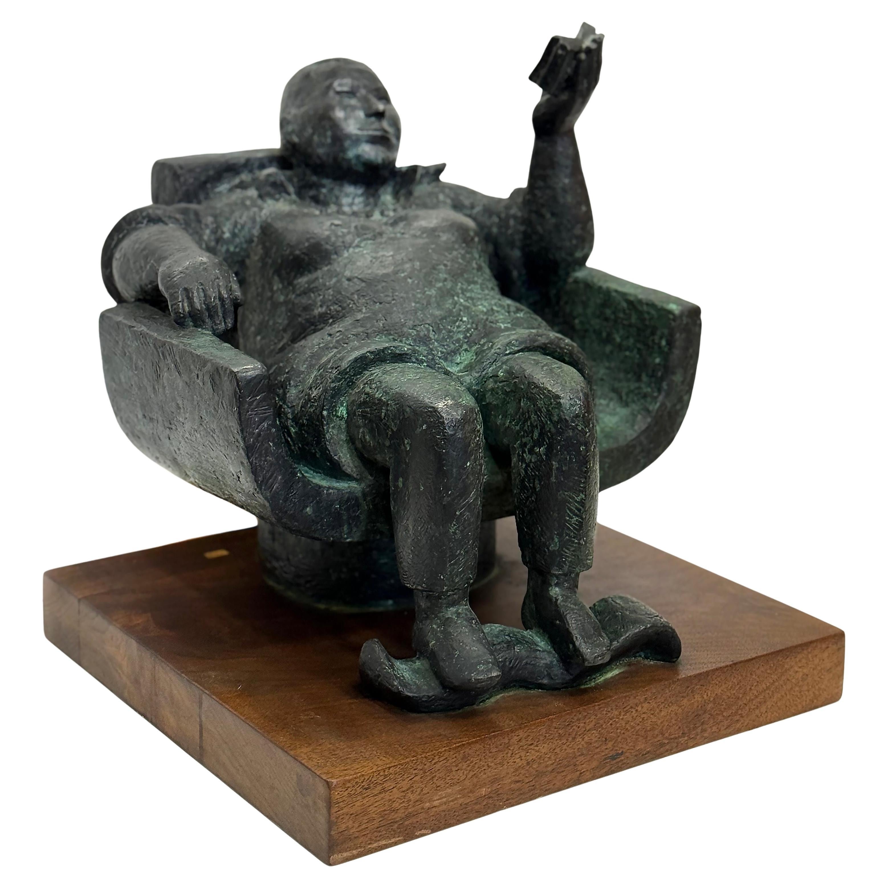 Scultura femminile in bronzo di grandi dimensioni, firmata con marchio della fonderia, data, numeri, base in vendita