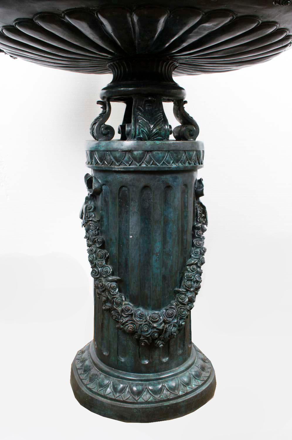 Vintage Large Bronze Urn Garden Fountain Bird Bath Jardiniere 20th C In Good Condition For Sale In London, GB