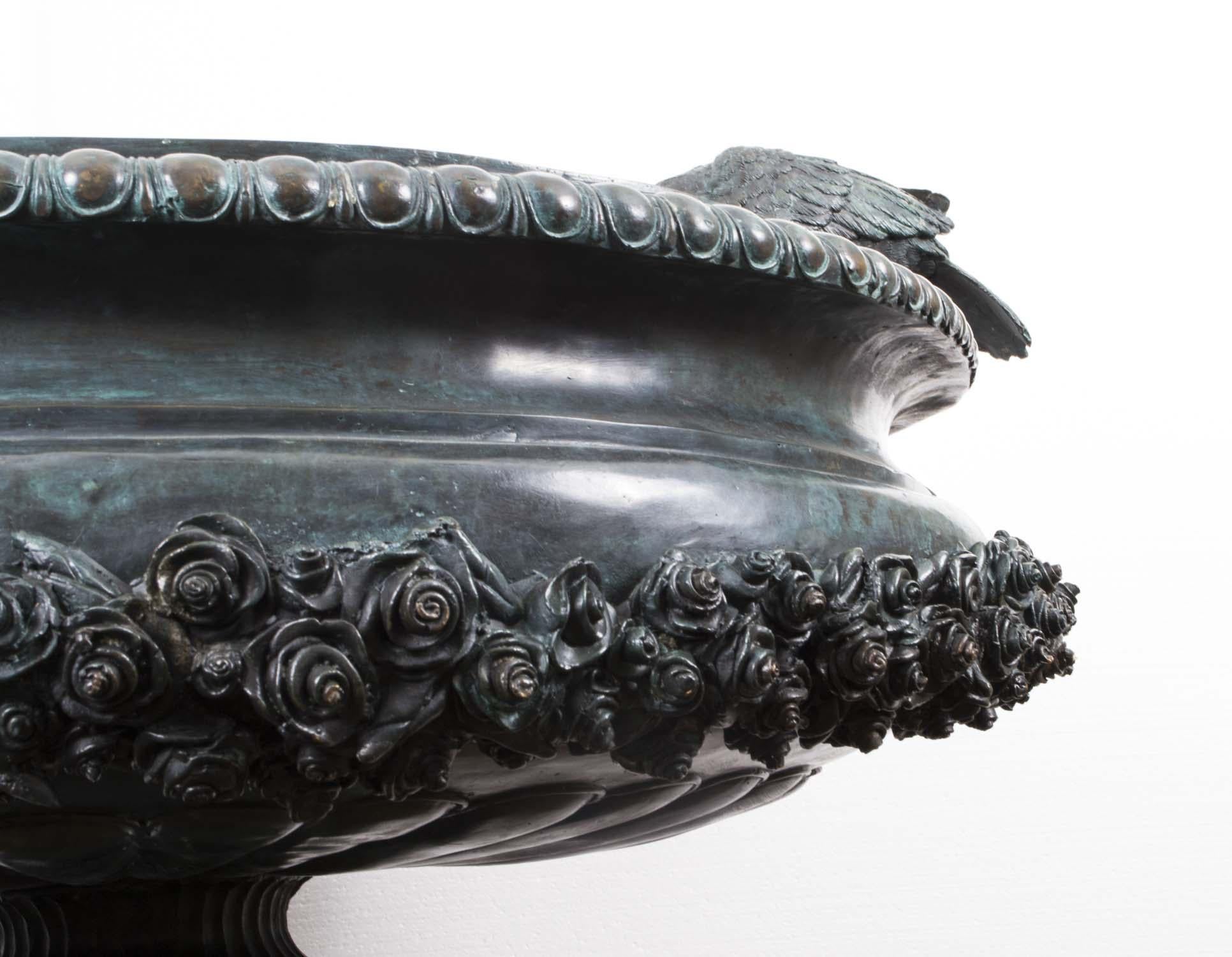 Vintage Large Bronze Urn Garden Fountain Bird Bath Jardiniere, 20th C In Good Condition In London, GB