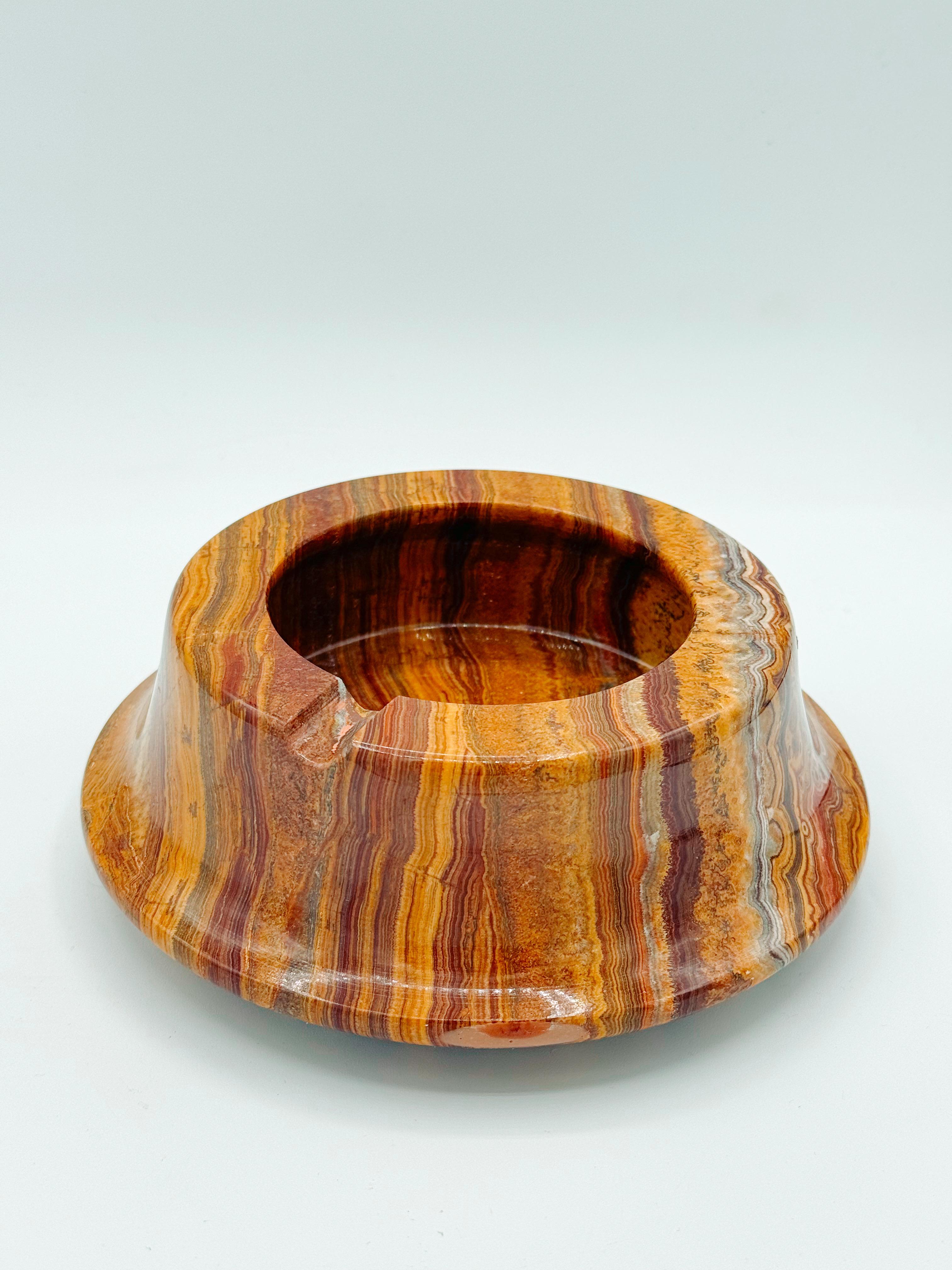 Cenicero Vintage Grande Marrón Mármol Onix Remolino Mid Century Crema Rojo pesado Piedra en venta