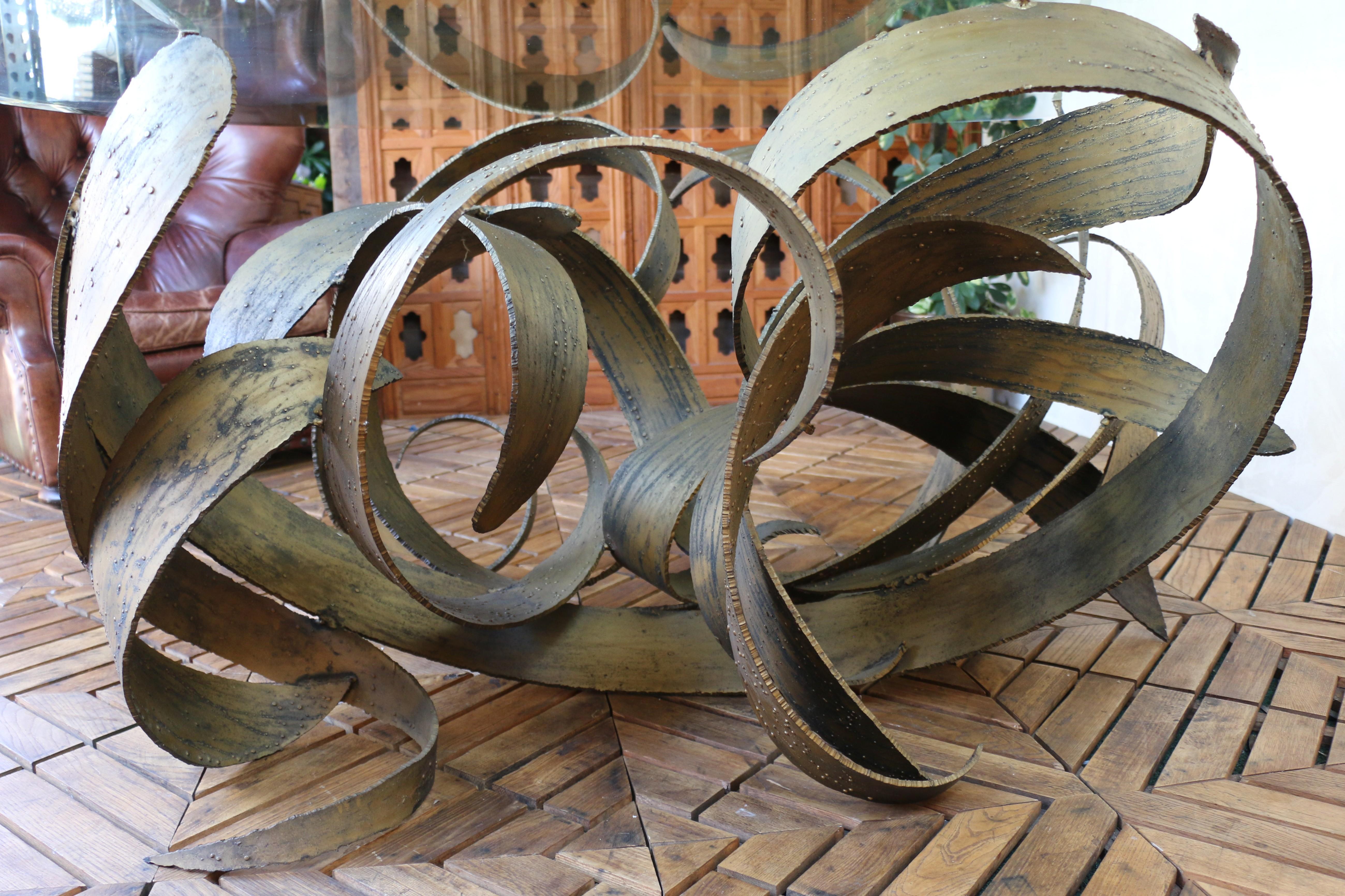 Vintage Large Brutalist Sculptural Round Dining/Center Table, Circa 1970s For Sale 8