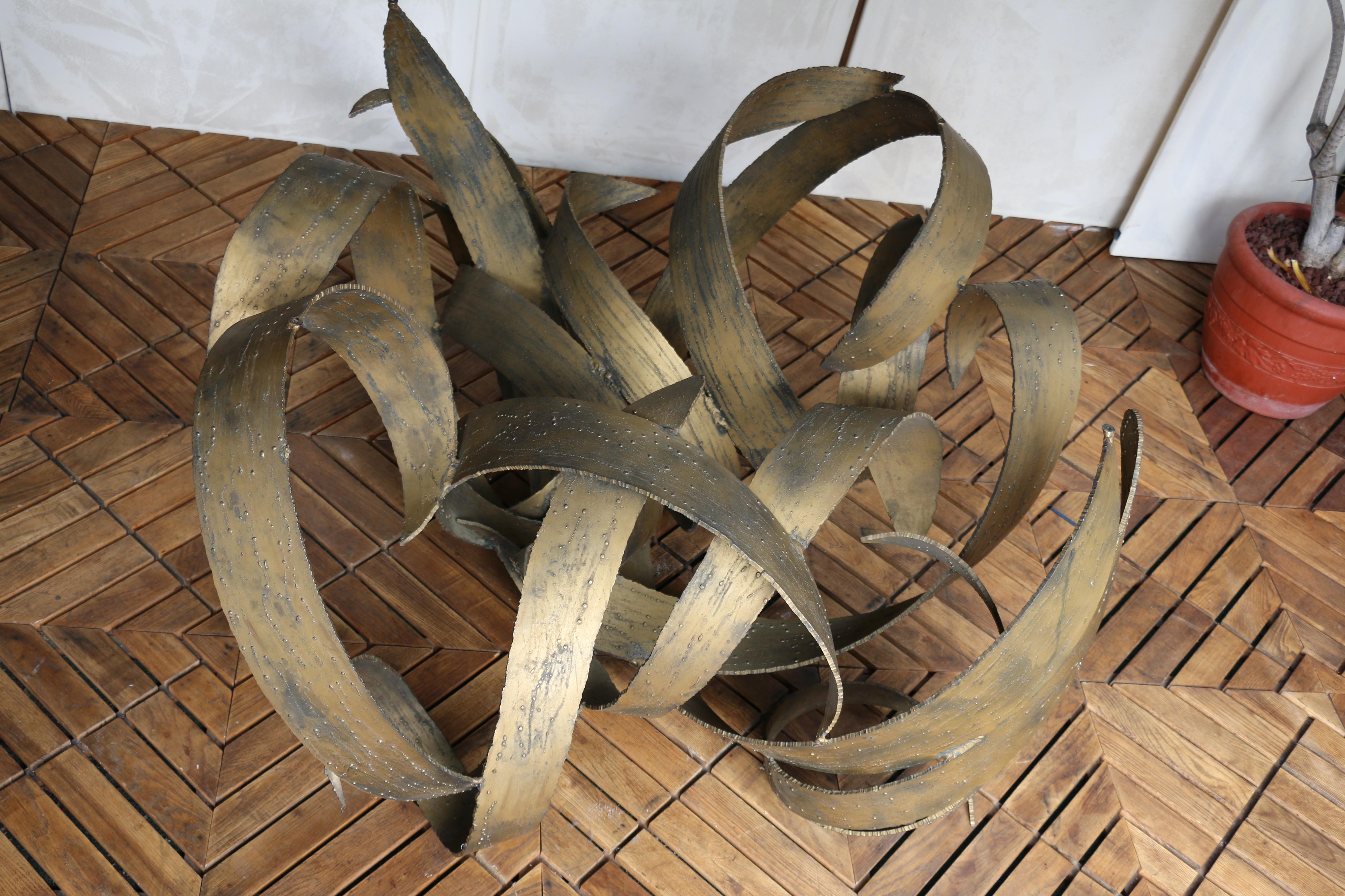 Vintage Large Brutalist Sculptural Round Dining/Center Table, Circa 1970s For Sale 14