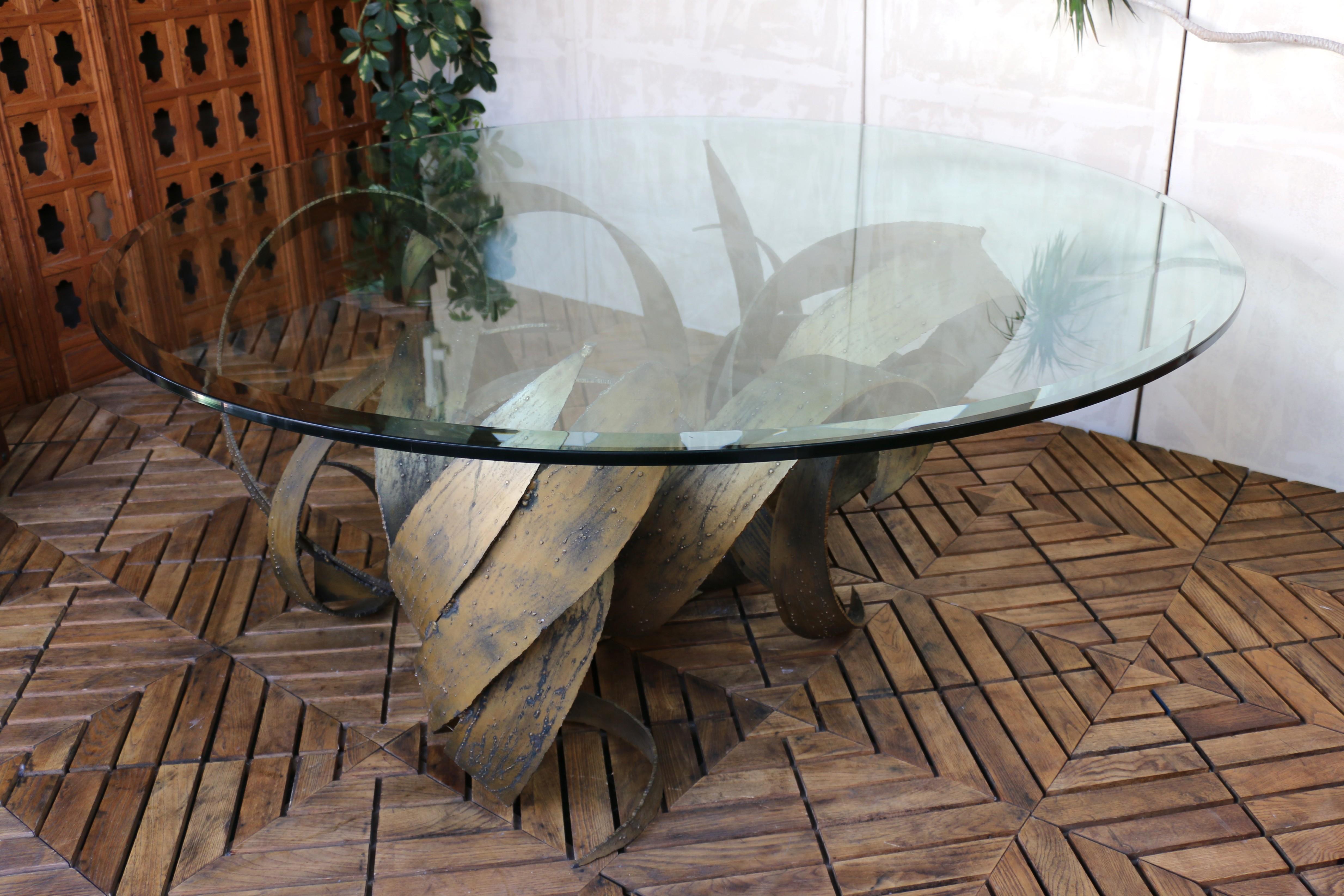 Late 20th Century Vintage Large Brutalist Sculptural Round Dining/Center Table, Circa 1970s For Sale