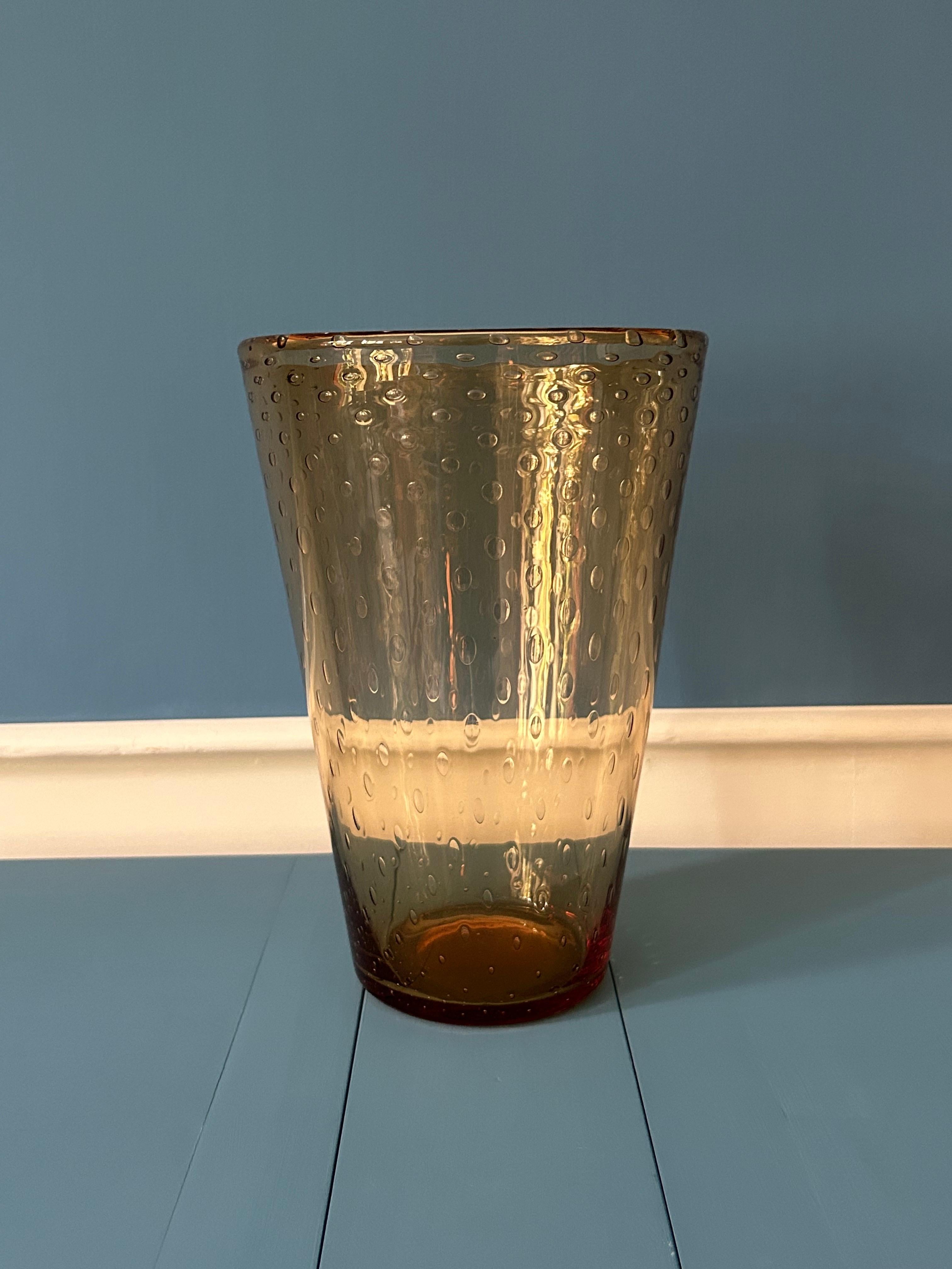 Vintage Large Bubble Glass Vase in Amber, England, 1945 In Good Condition For Sale In Copenhagen K, DK