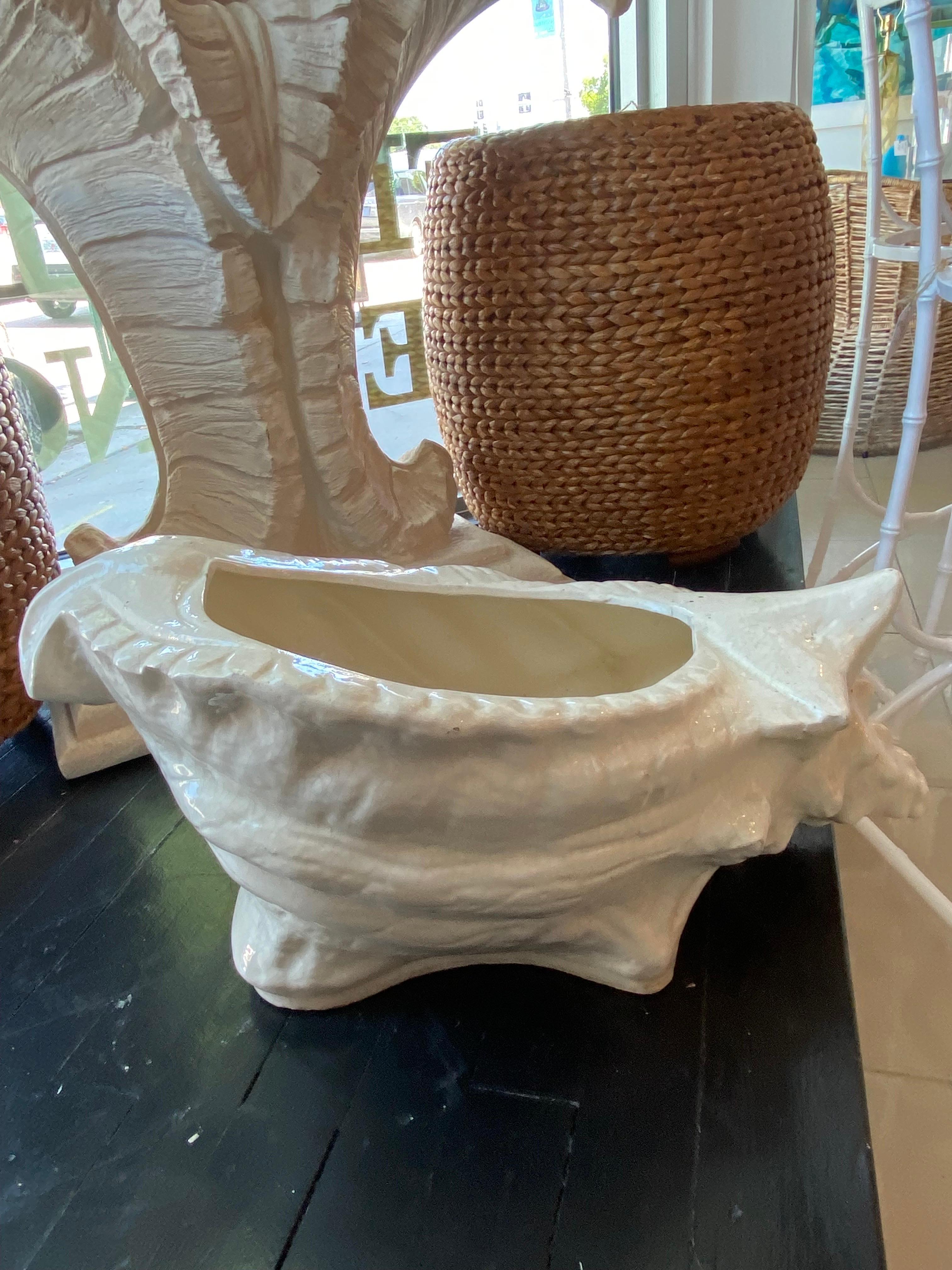 Vintage Large Ceramic Crackle Seashell Shell Palm Beach Planter Pot In Good Condition In West Palm Beach, FL