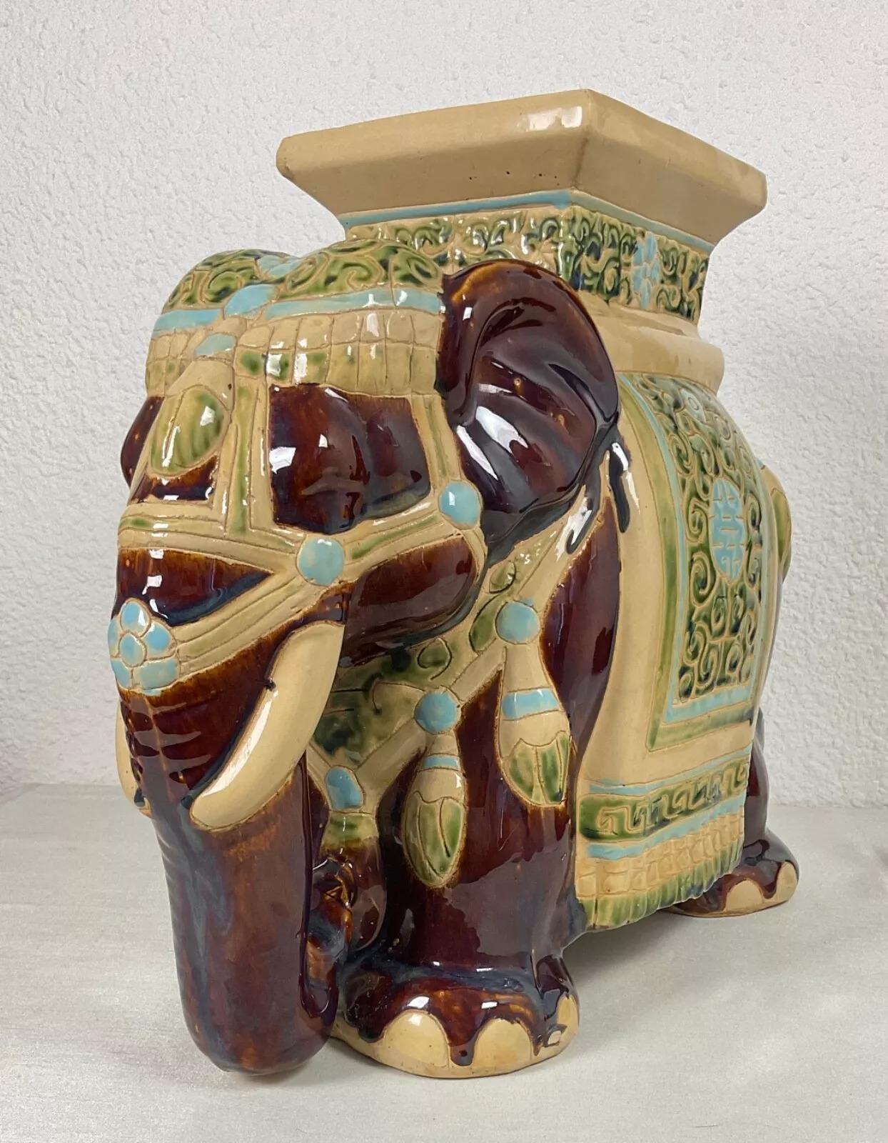 Grand porte-plante éléphant vintage en céramique - Finition émaillée et craquelée - 2Y480 en vente 7