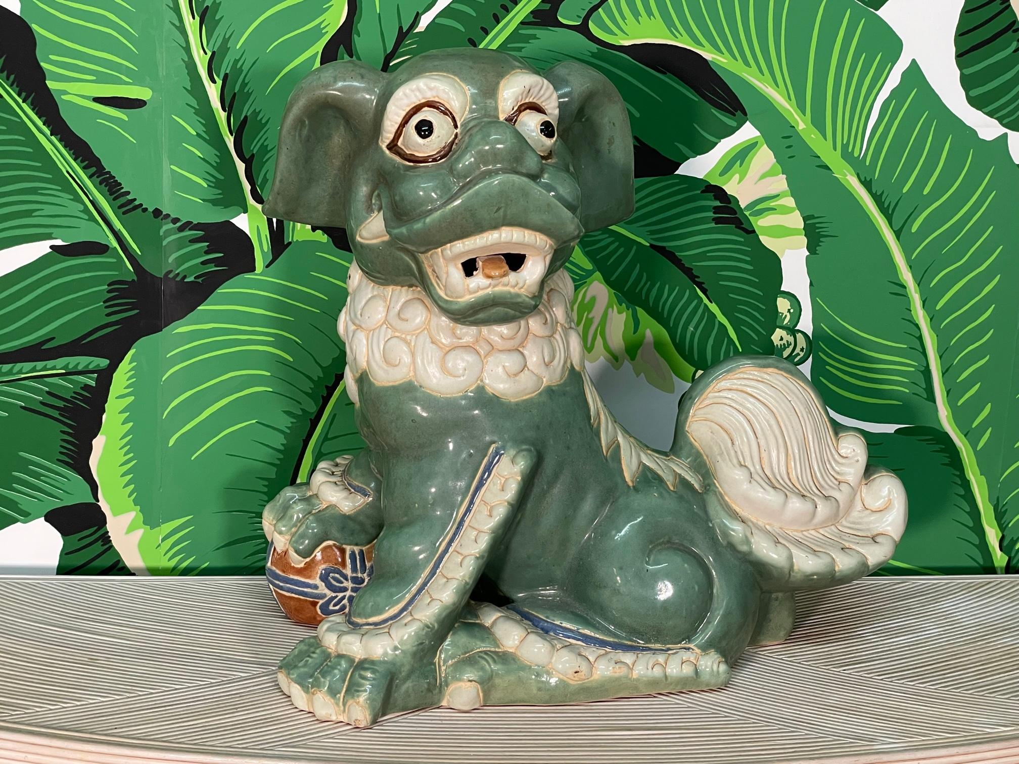 La statue de chien foo en céramique vintage mesure 16