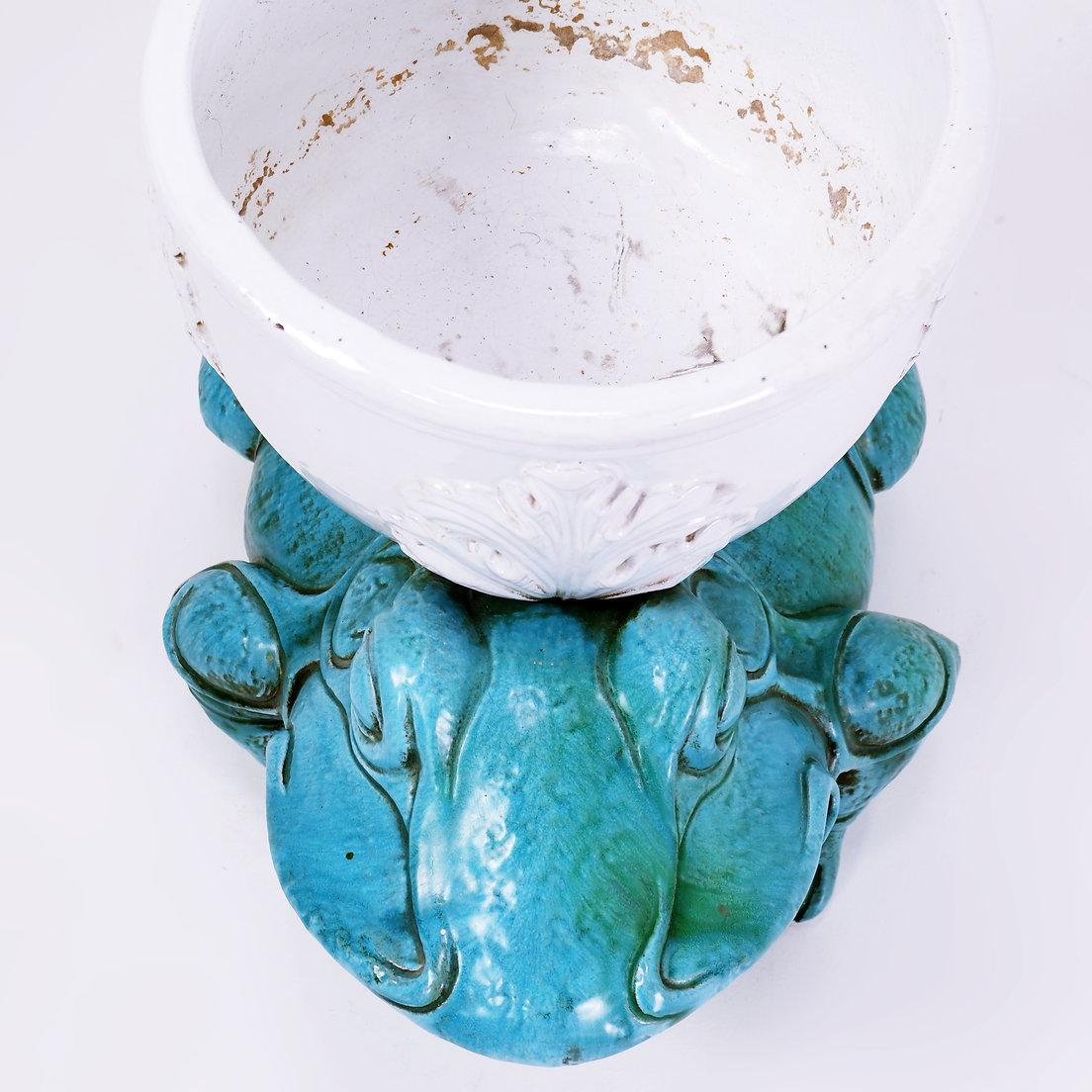 Mid-Century Large Ceramic Frog Planter
Garden - Decoration - Mid-Century Modern
Measures : 40cmx70cm H:46.5cm 
Material : Terracotta Pottery
Wear consistent with age and use.