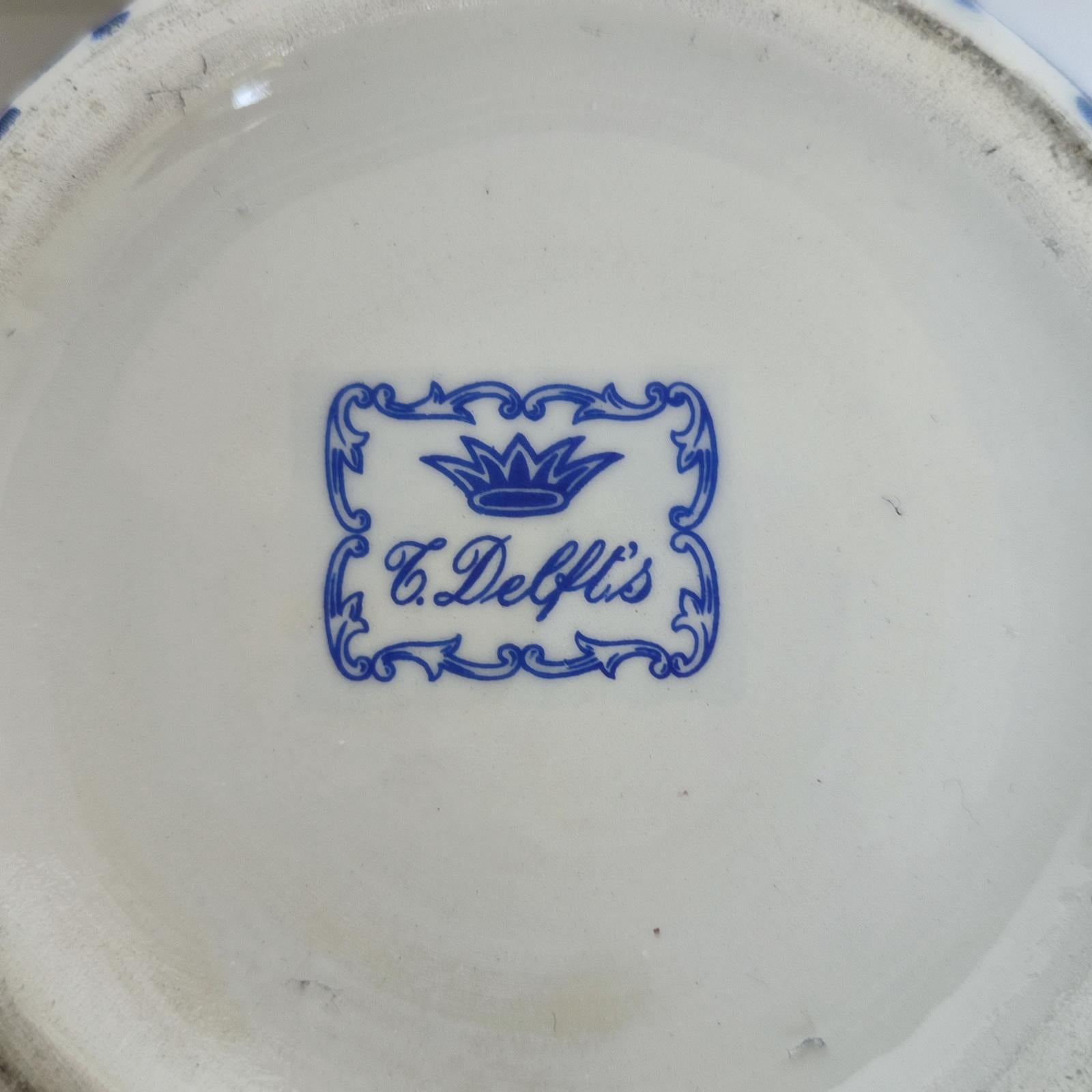 Grande vaso Delft d'epoca con coperchio, smalto bianco con decorazioni blu in vendita 1